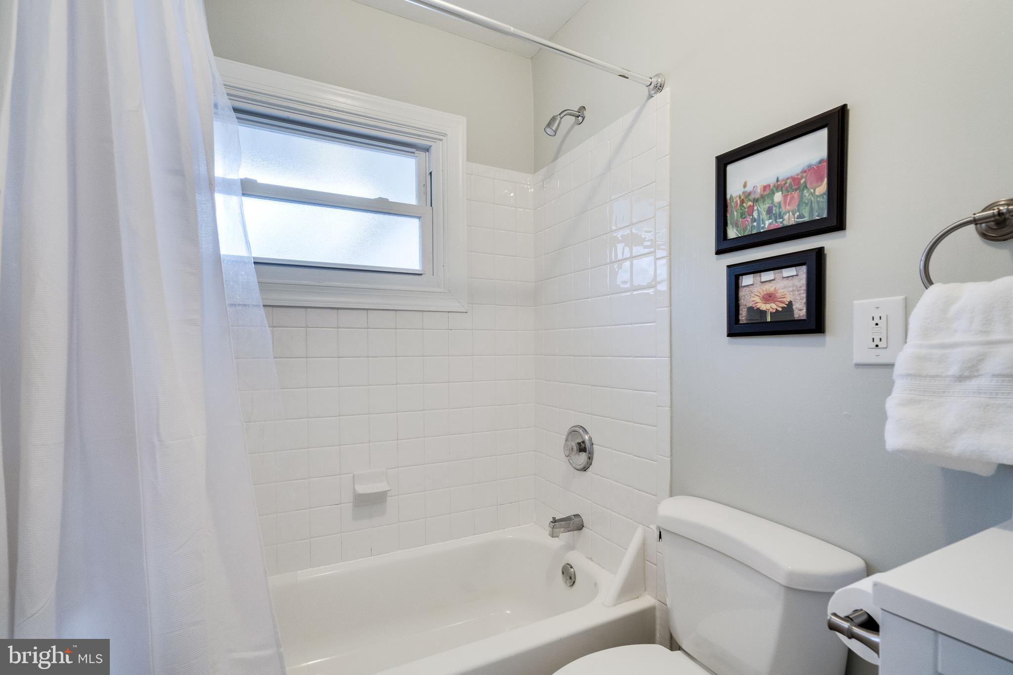 BUCKNELL MANOR - Residential