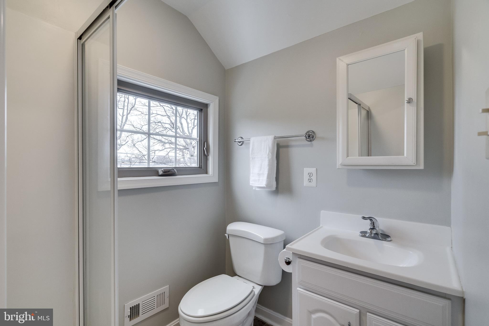 BUCKNELL MANOR - Residential