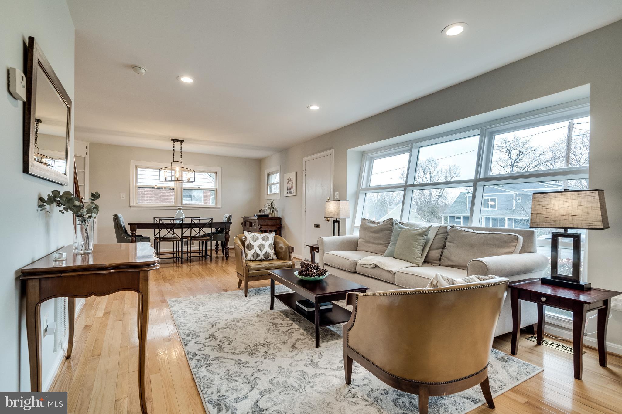 BUCKNELL MANOR - Residential