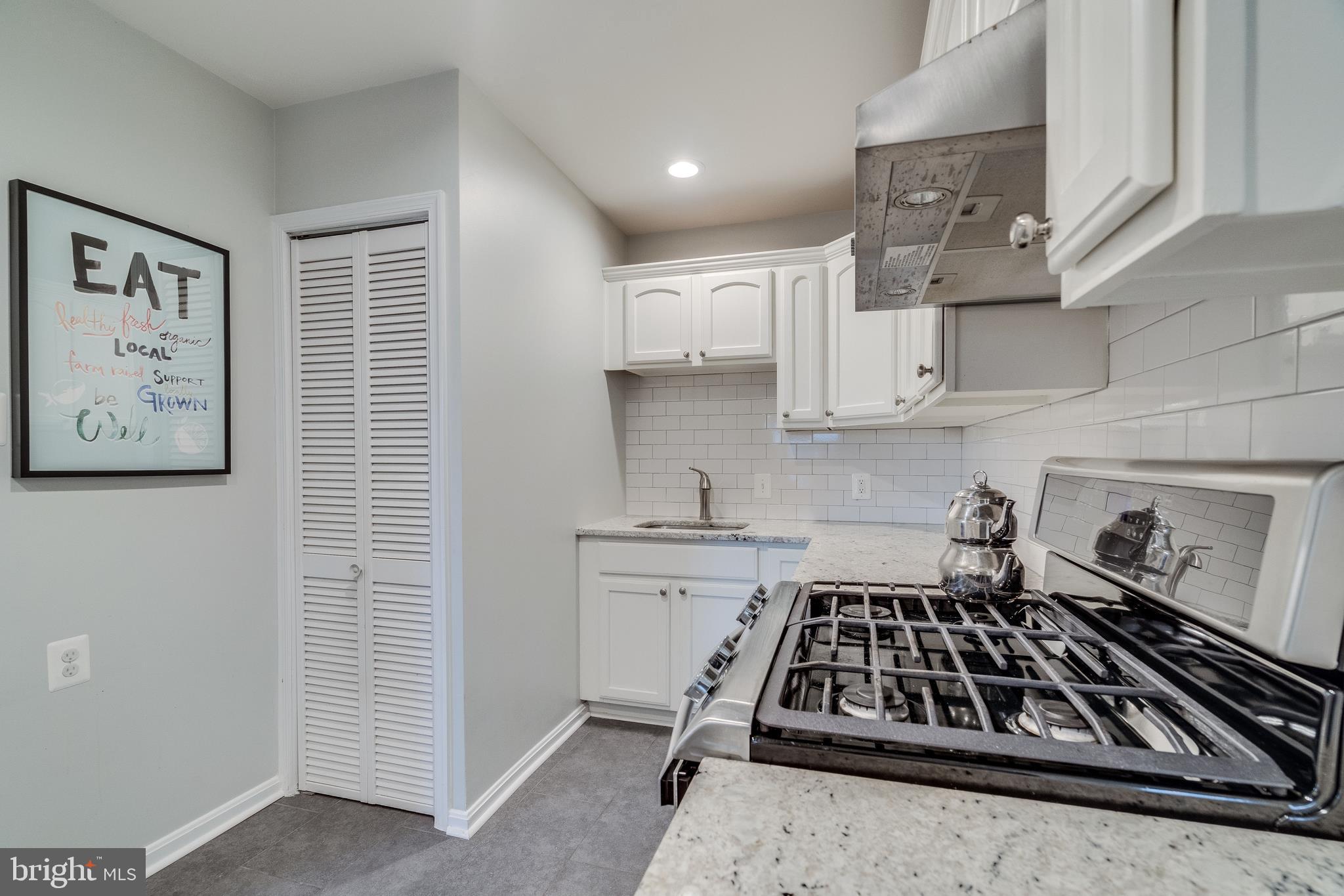 BUCKNELL MANOR - Residential