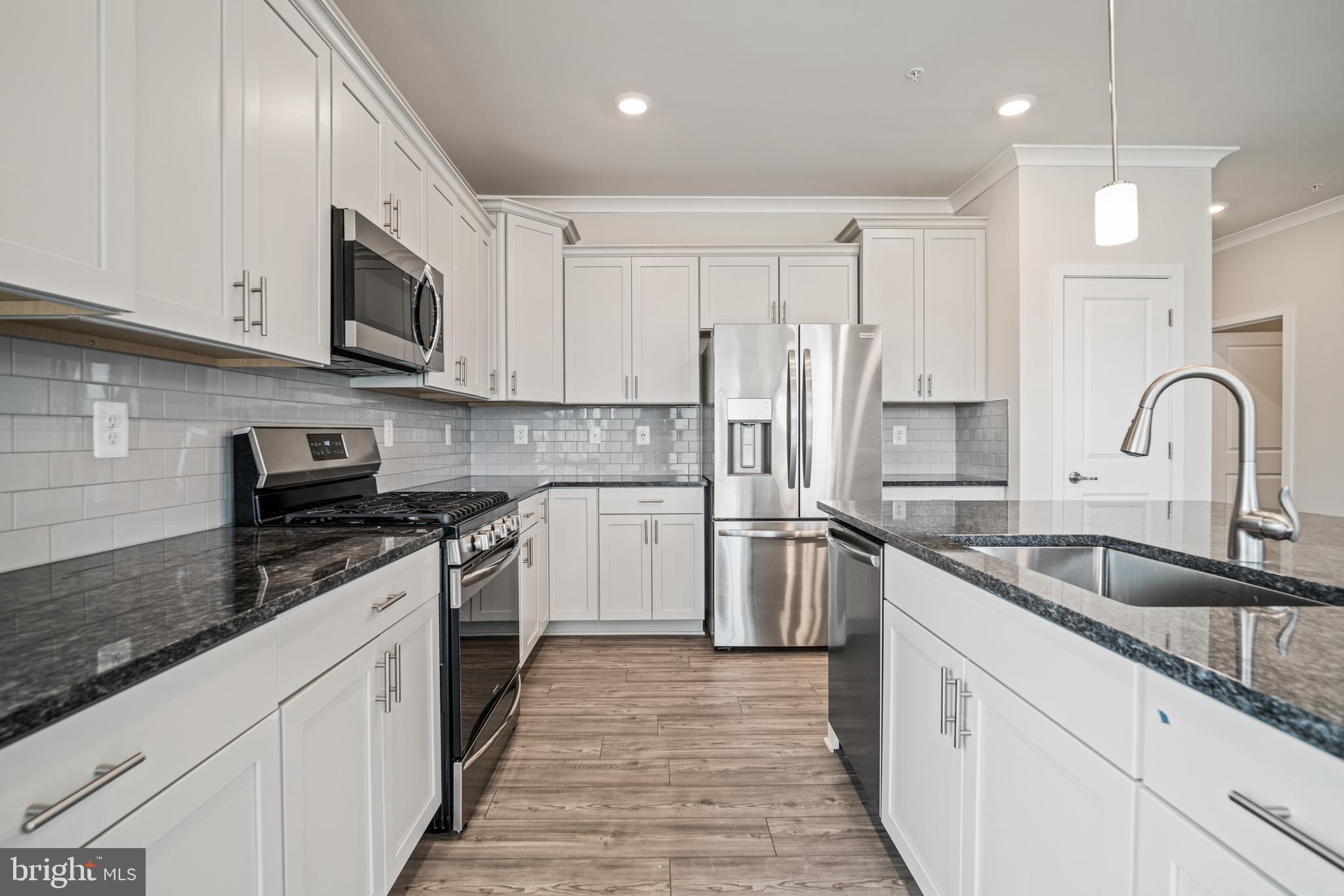 ST. CHARLES - Residential