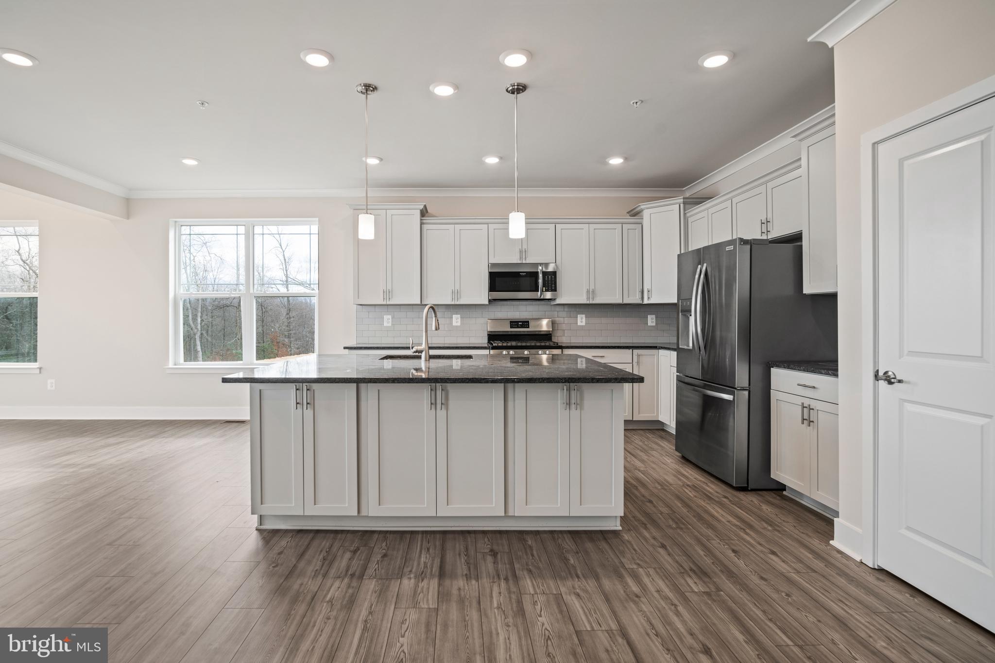 ST. CHARLES - Residential