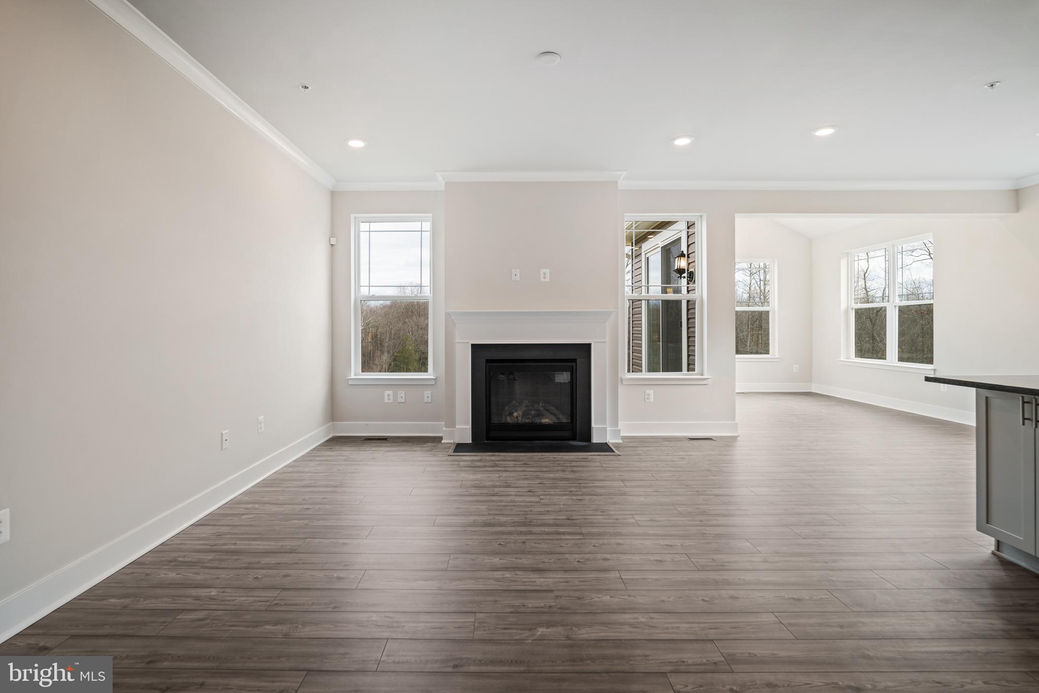 ST. CHARLES - Residential