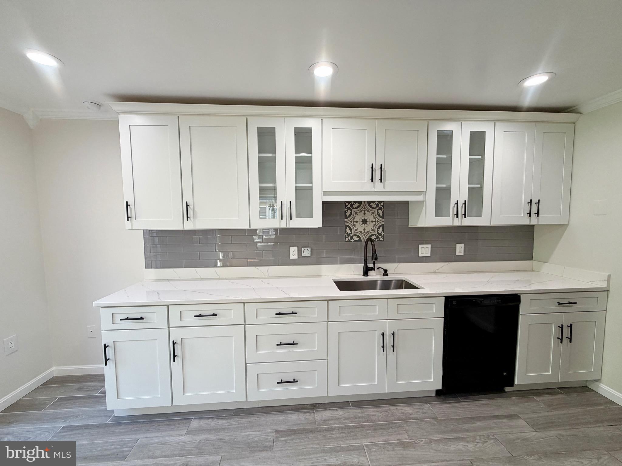 LIFESTYLE AT SULLY STATION - Residential