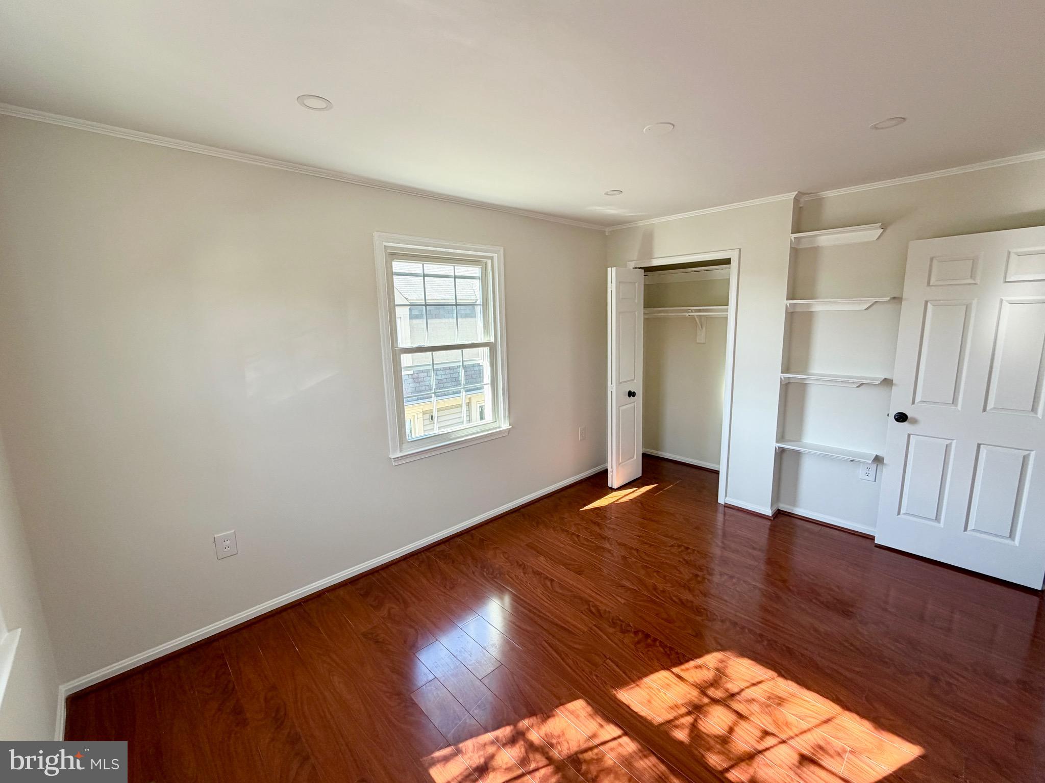 LIFESTYLE AT SULLY STATION - Residential