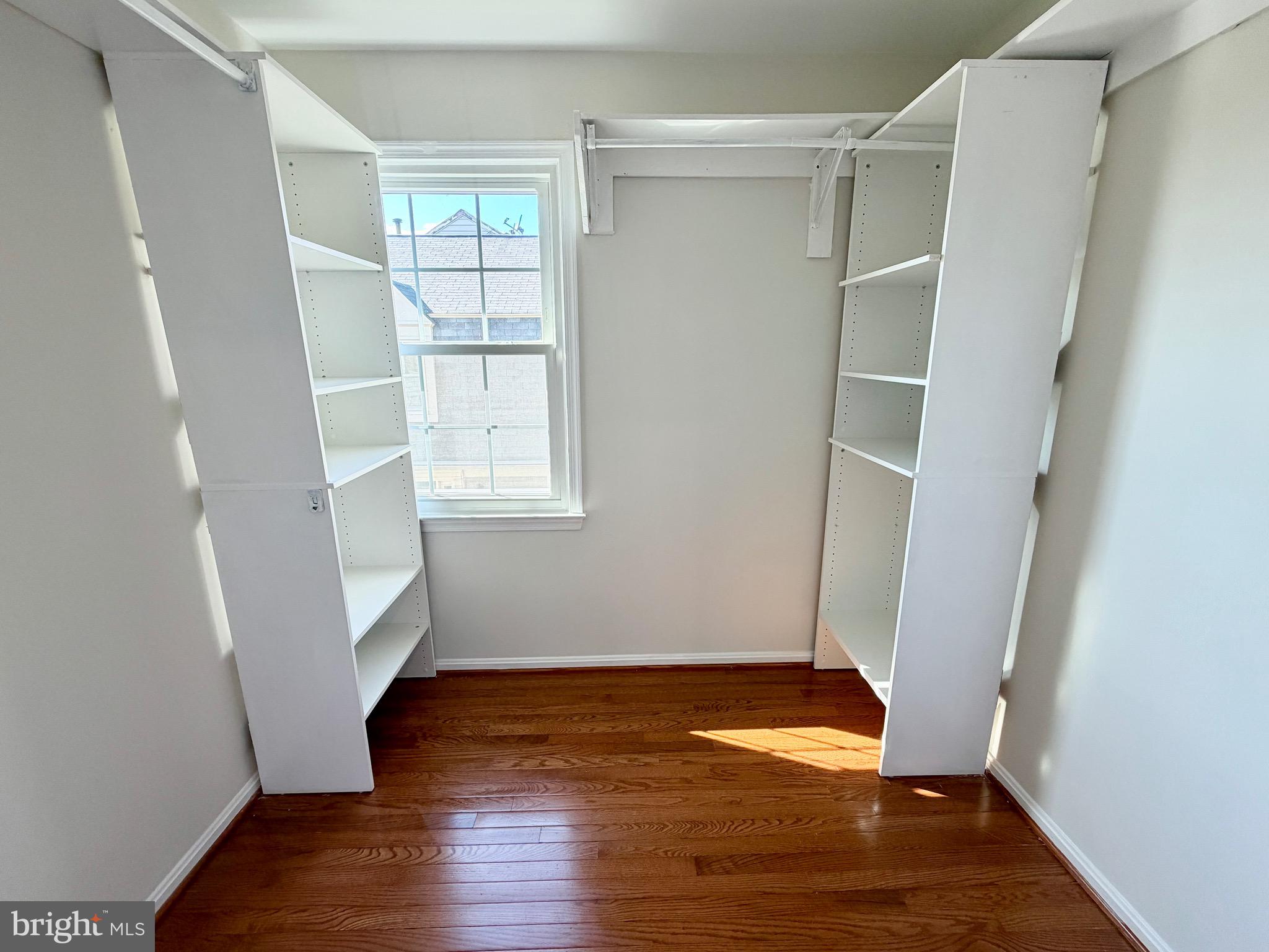 LIFESTYLE AT SULLY STATION - Residential