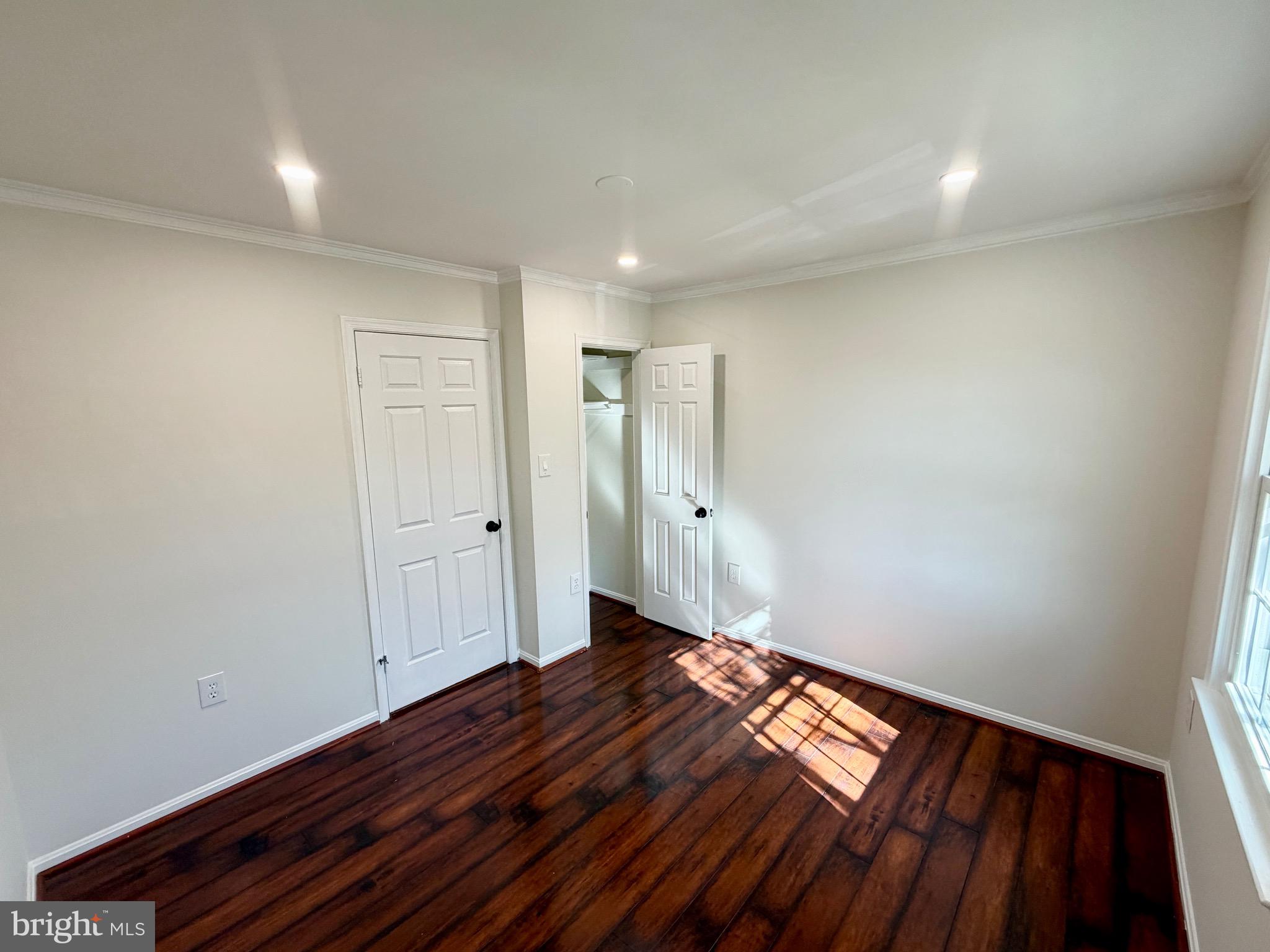 LIFESTYLE AT SULLY STATION - Residential