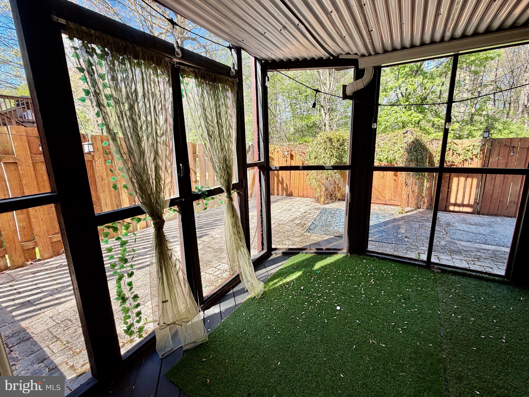 LIFESTYLE AT SULLY STATION - Residential