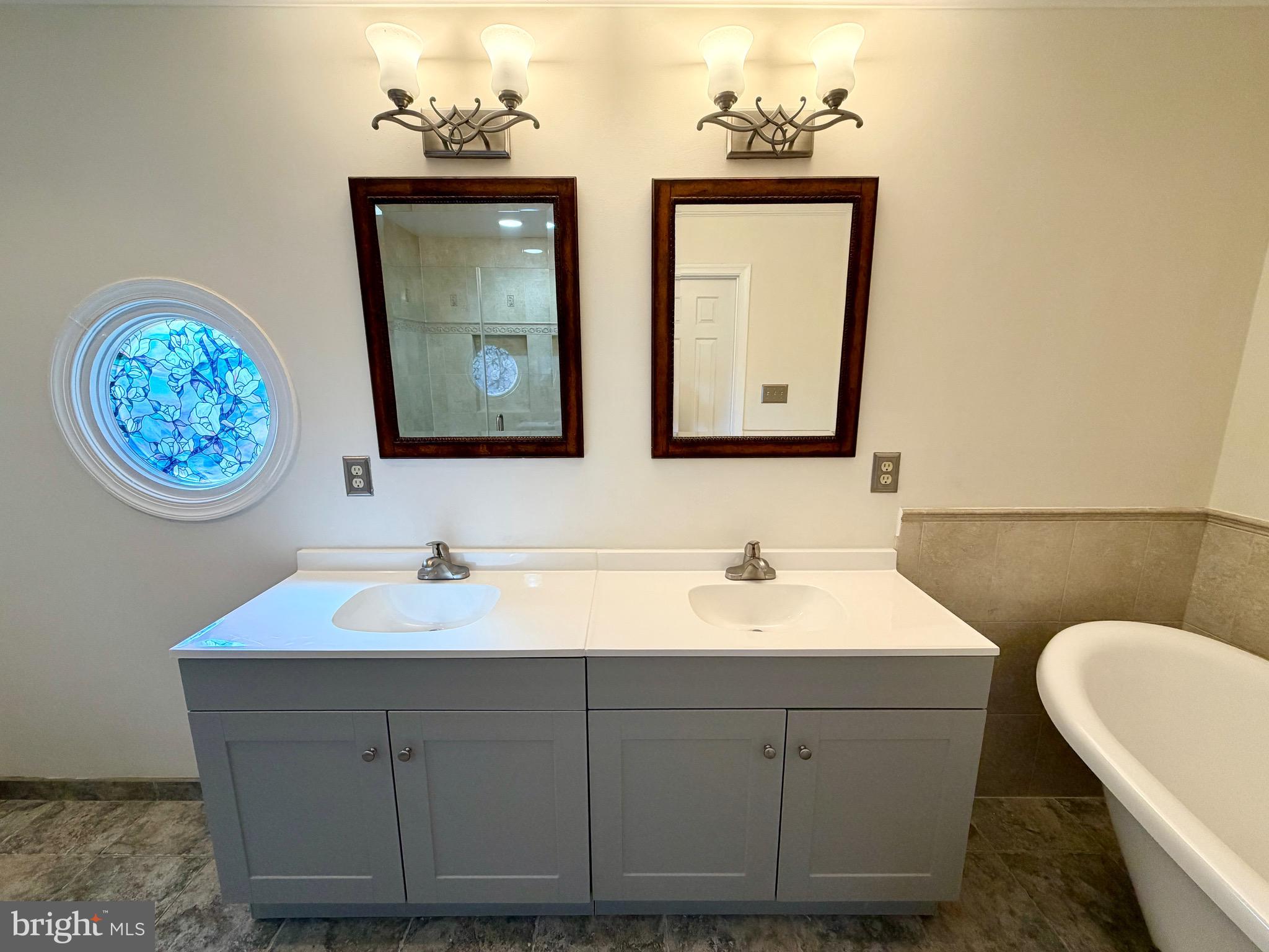 LIFESTYLE AT SULLY STATION - Residential