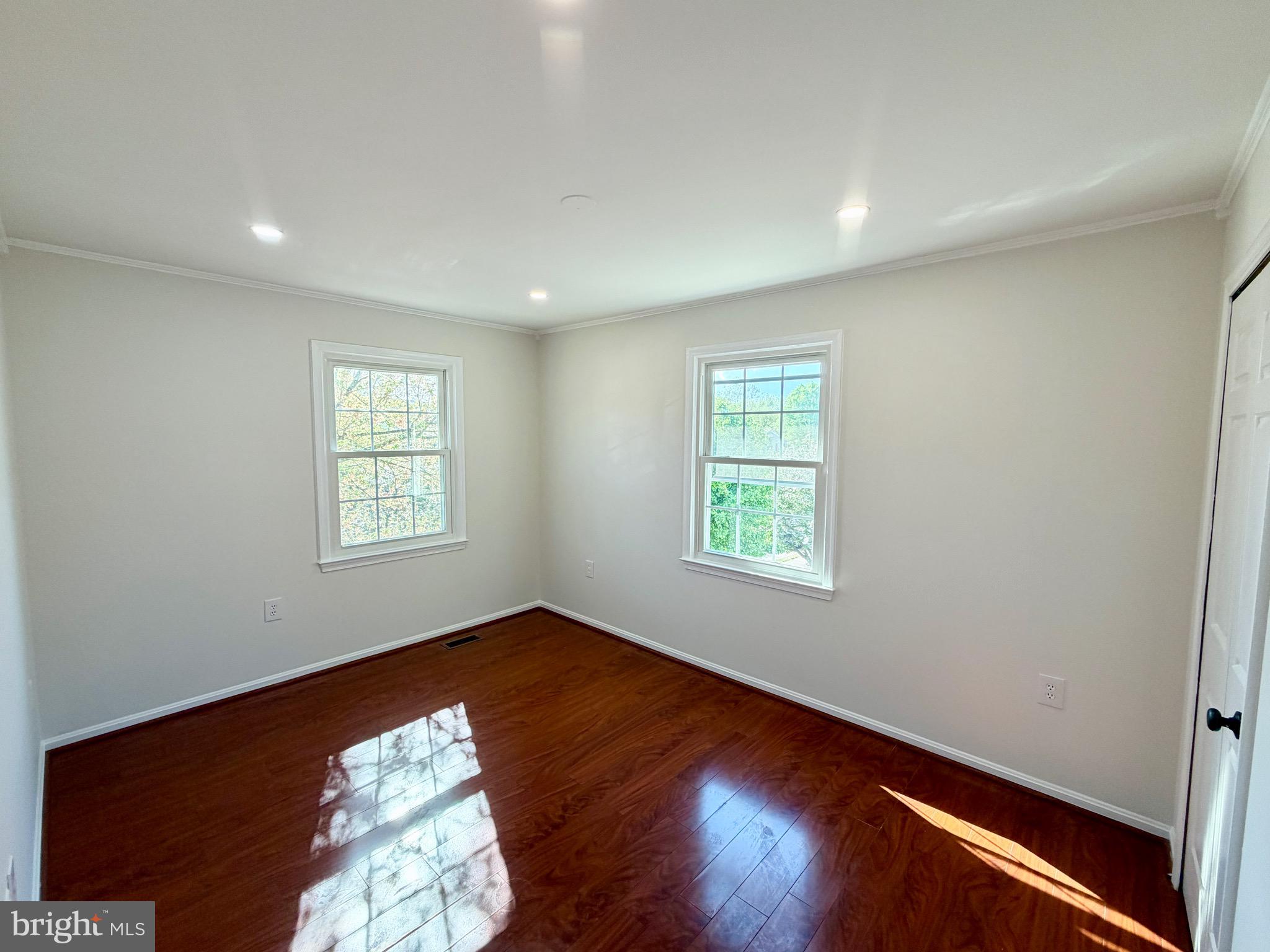 LIFESTYLE AT SULLY STATION - Residential