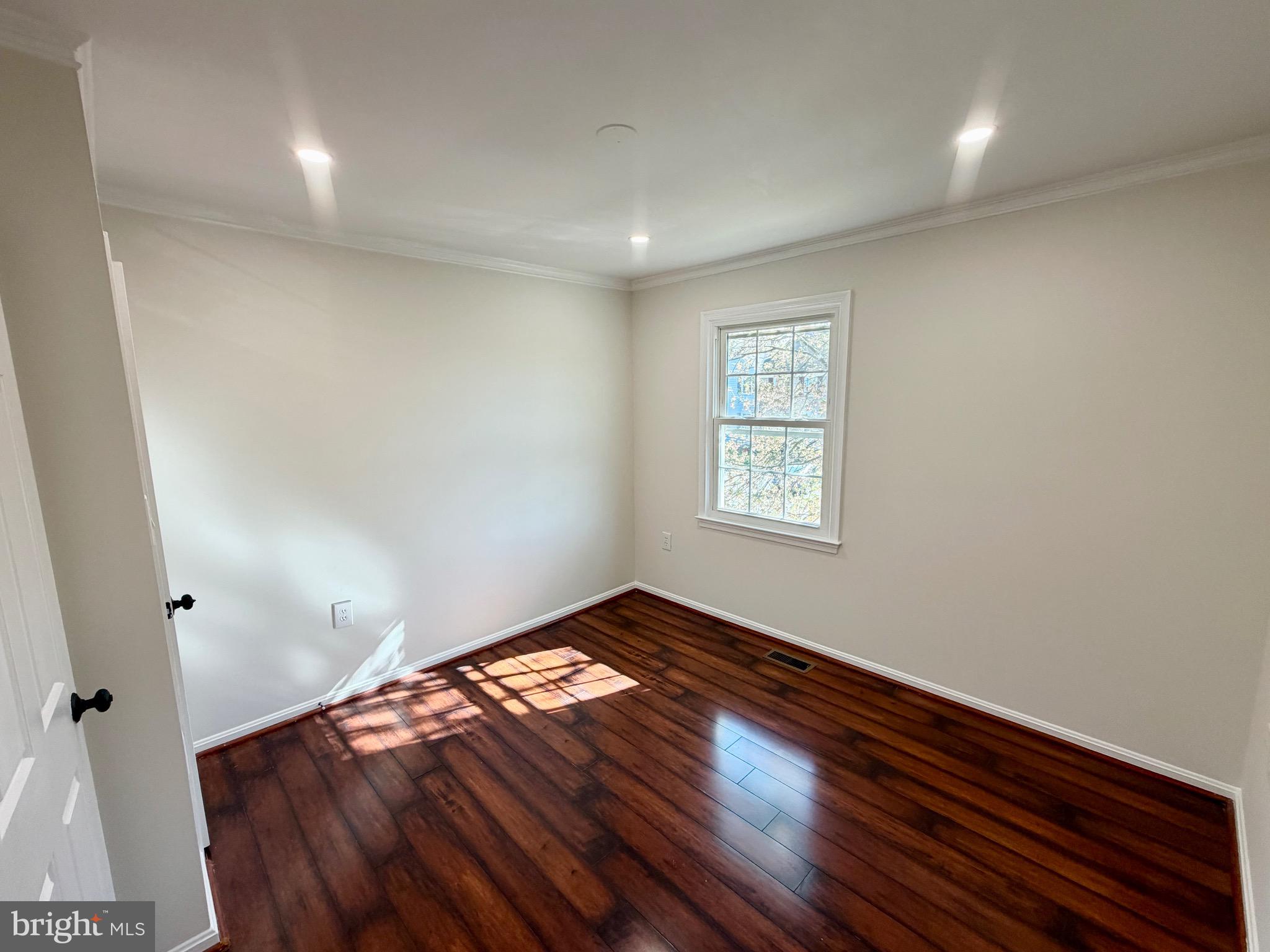 LIFESTYLE AT SULLY STATION - Residential