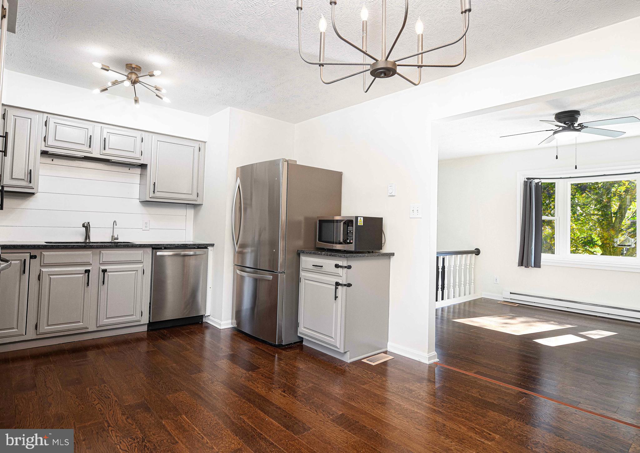 HONEYSUCKLE HOLLOW - Residential