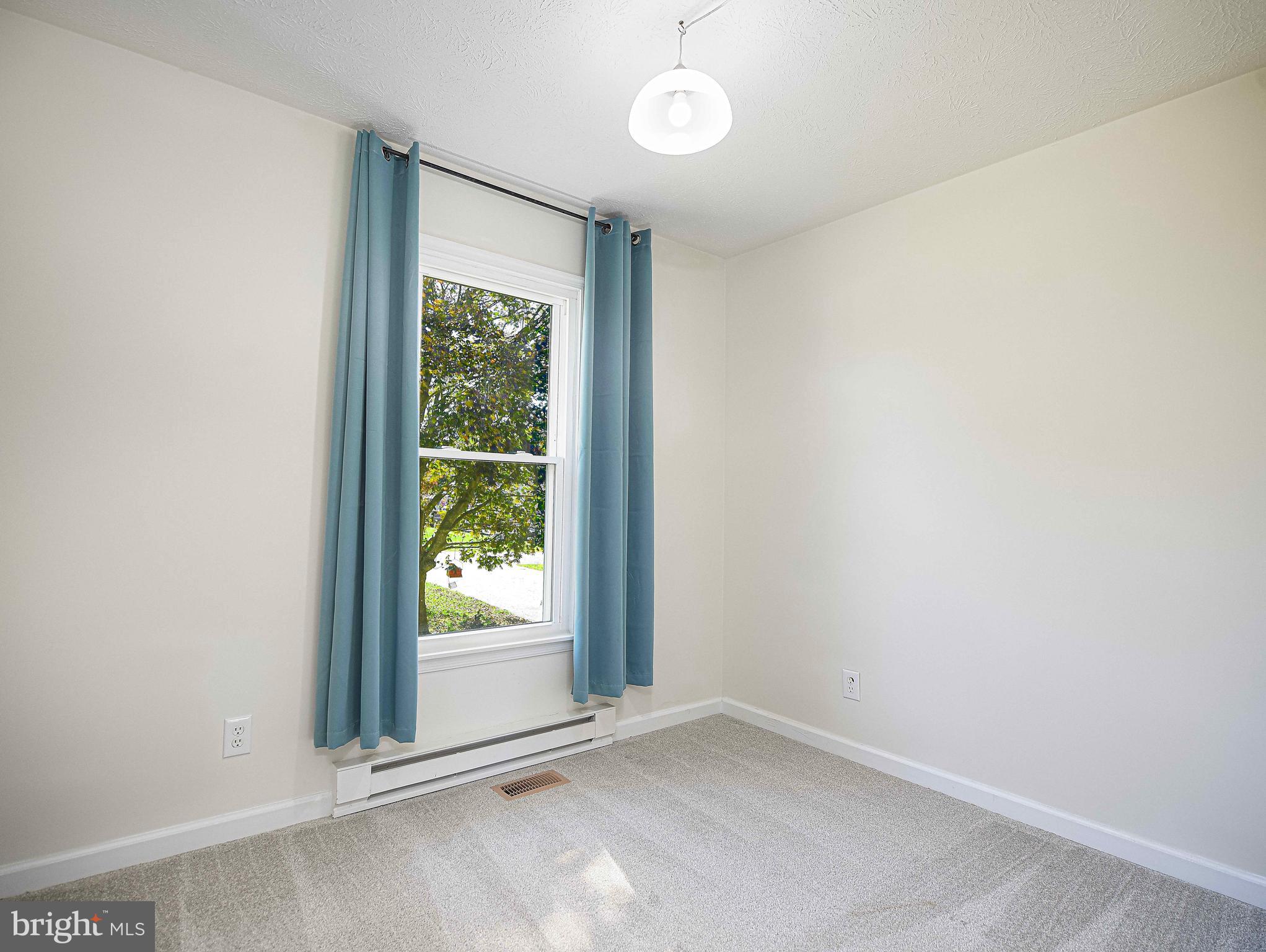 HONEYSUCKLE HOLLOW - Residential