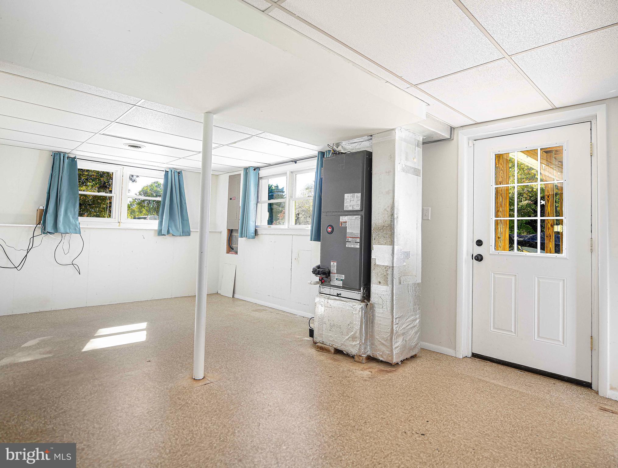 HONEYSUCKLE HOLLOW - Residential