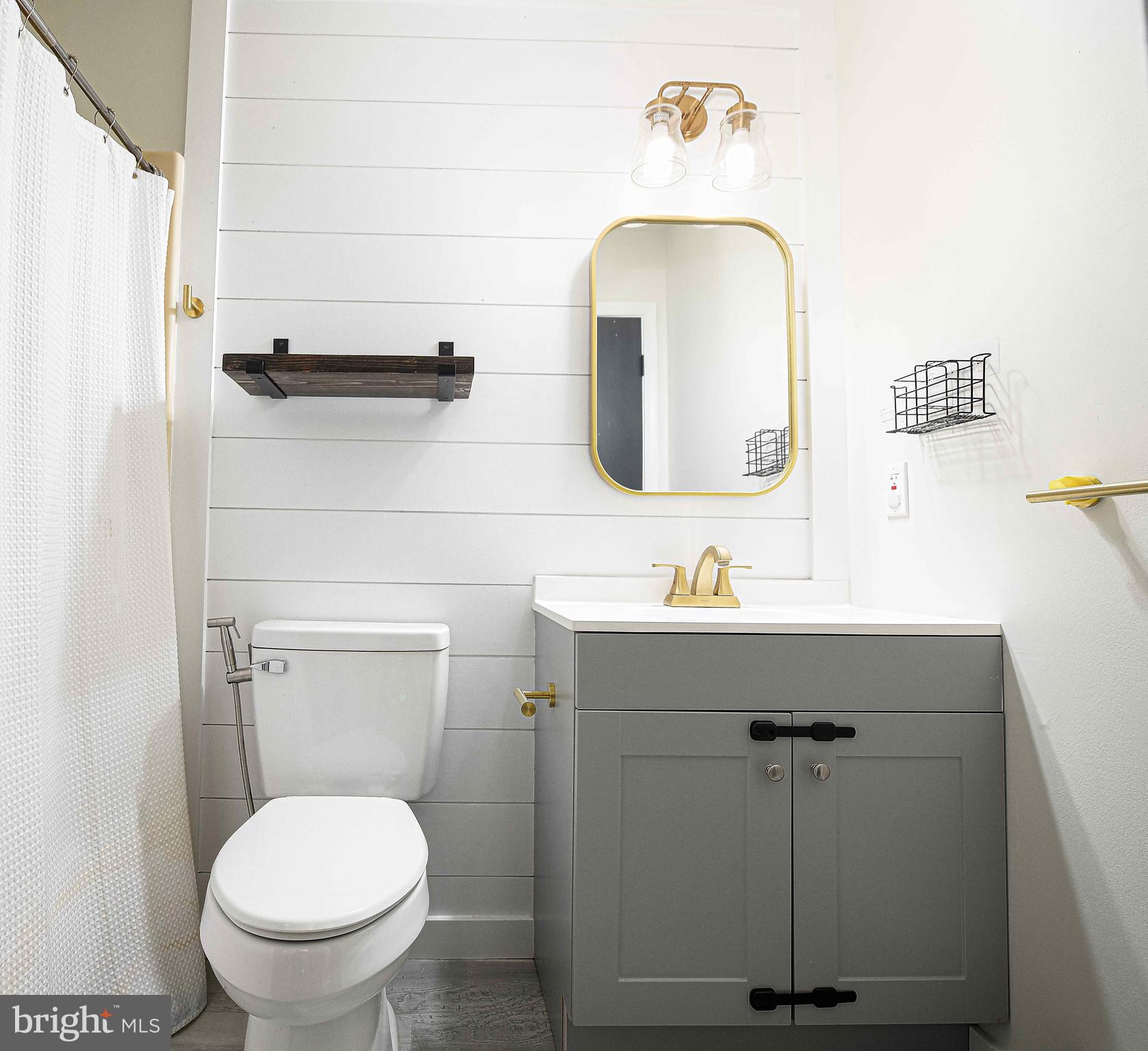 HONEYSUCKLE HOLLOW - Residential