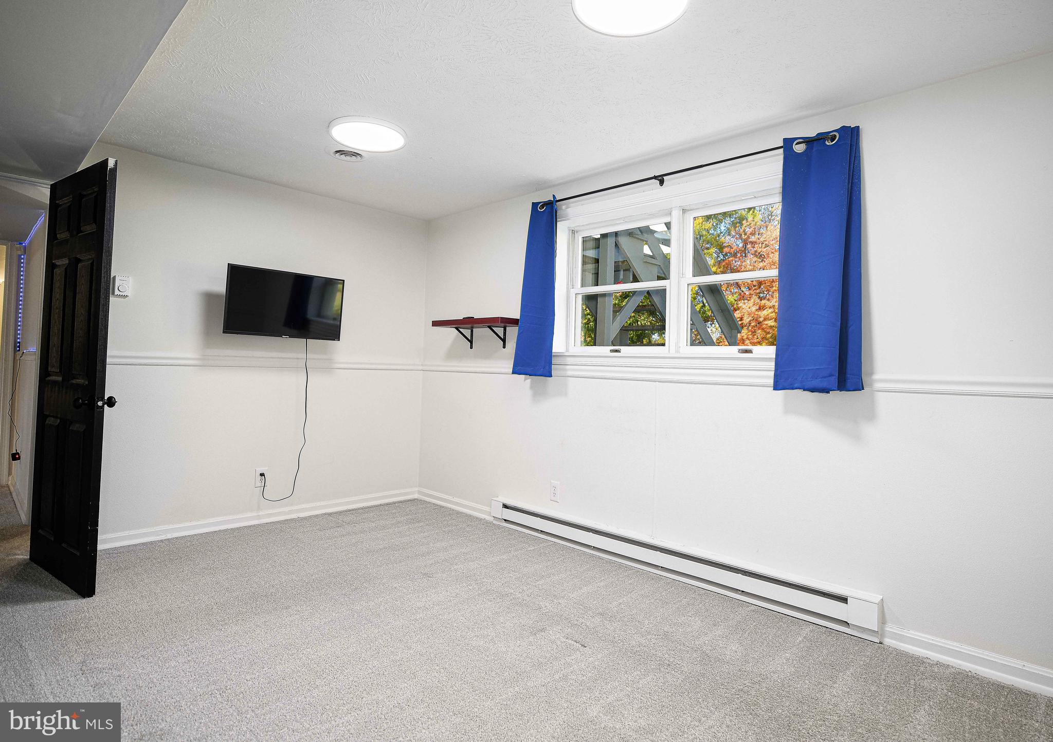 HONEYSUCKLE HOLLOW - Residential