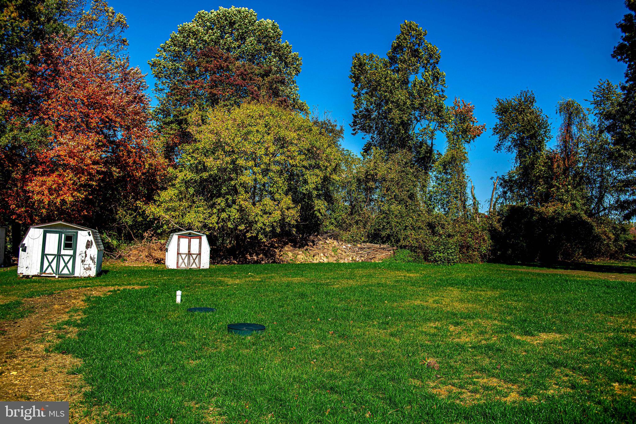 HONEYSUCKLE HOLLOW - Residential