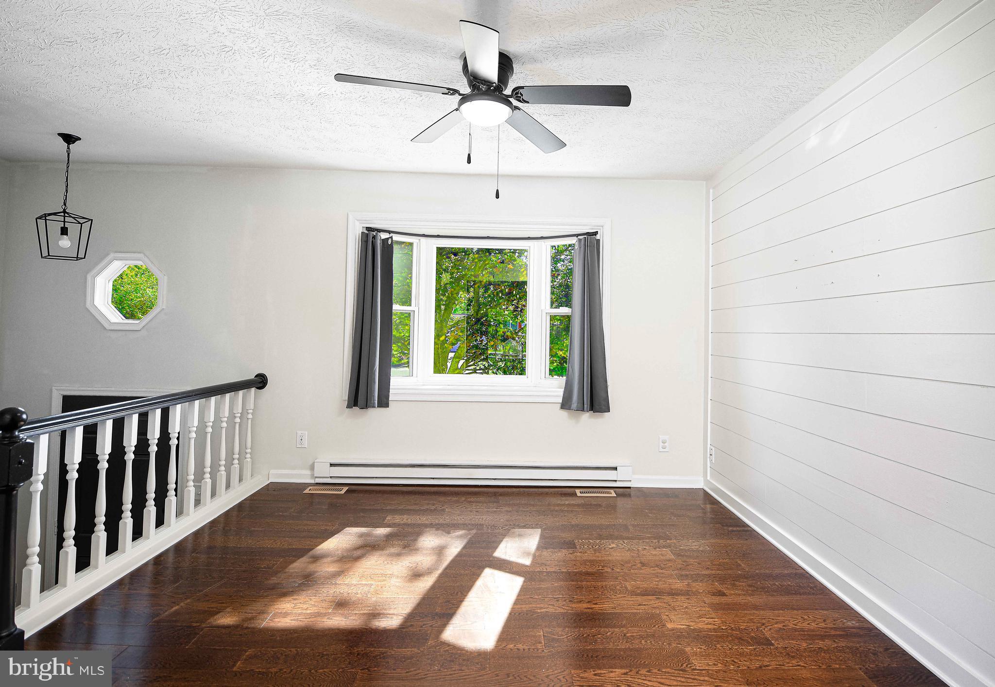 HONEYSUCKLE HOLLOW - Residential