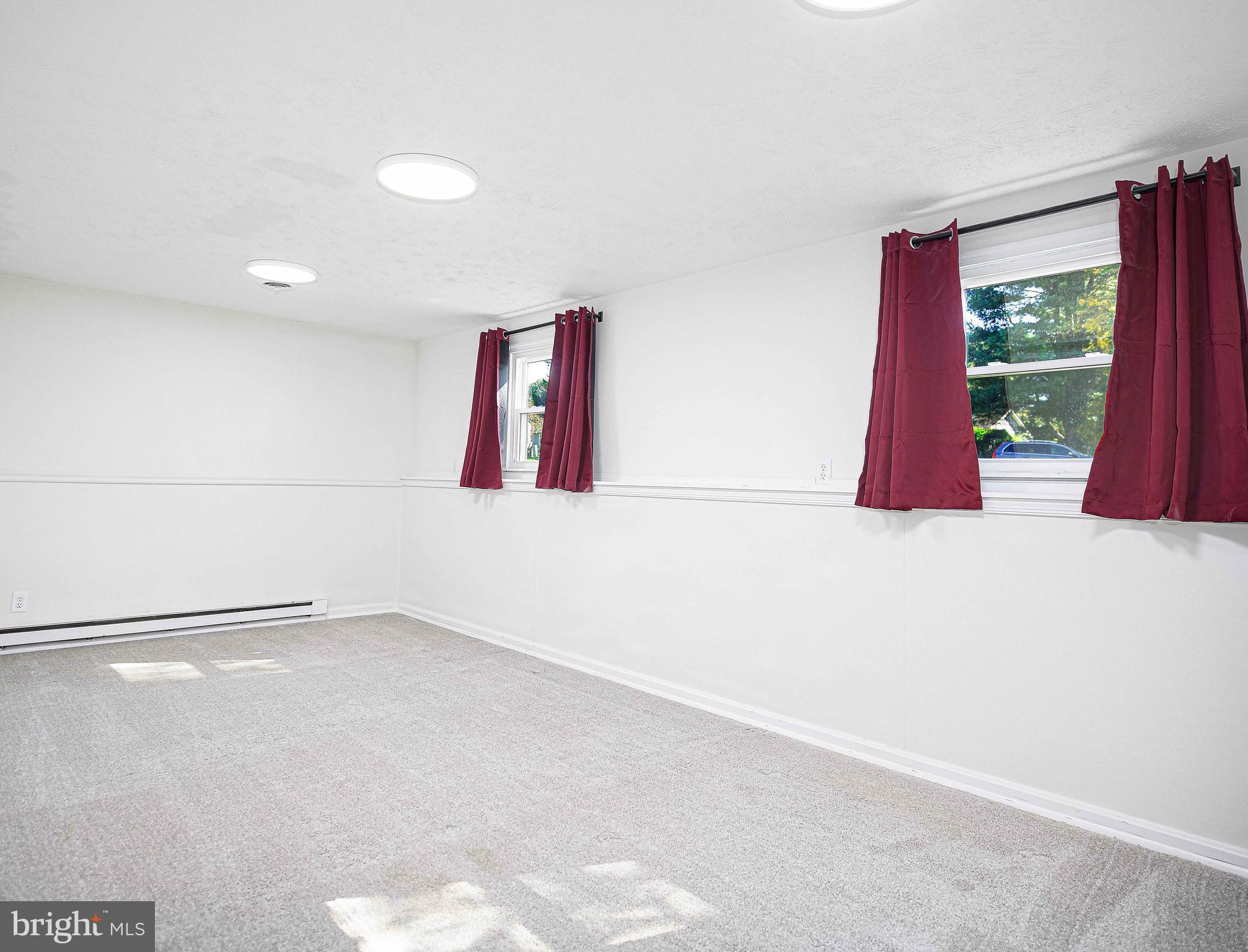 HONEYSUCKLE HOLLOW - Residential