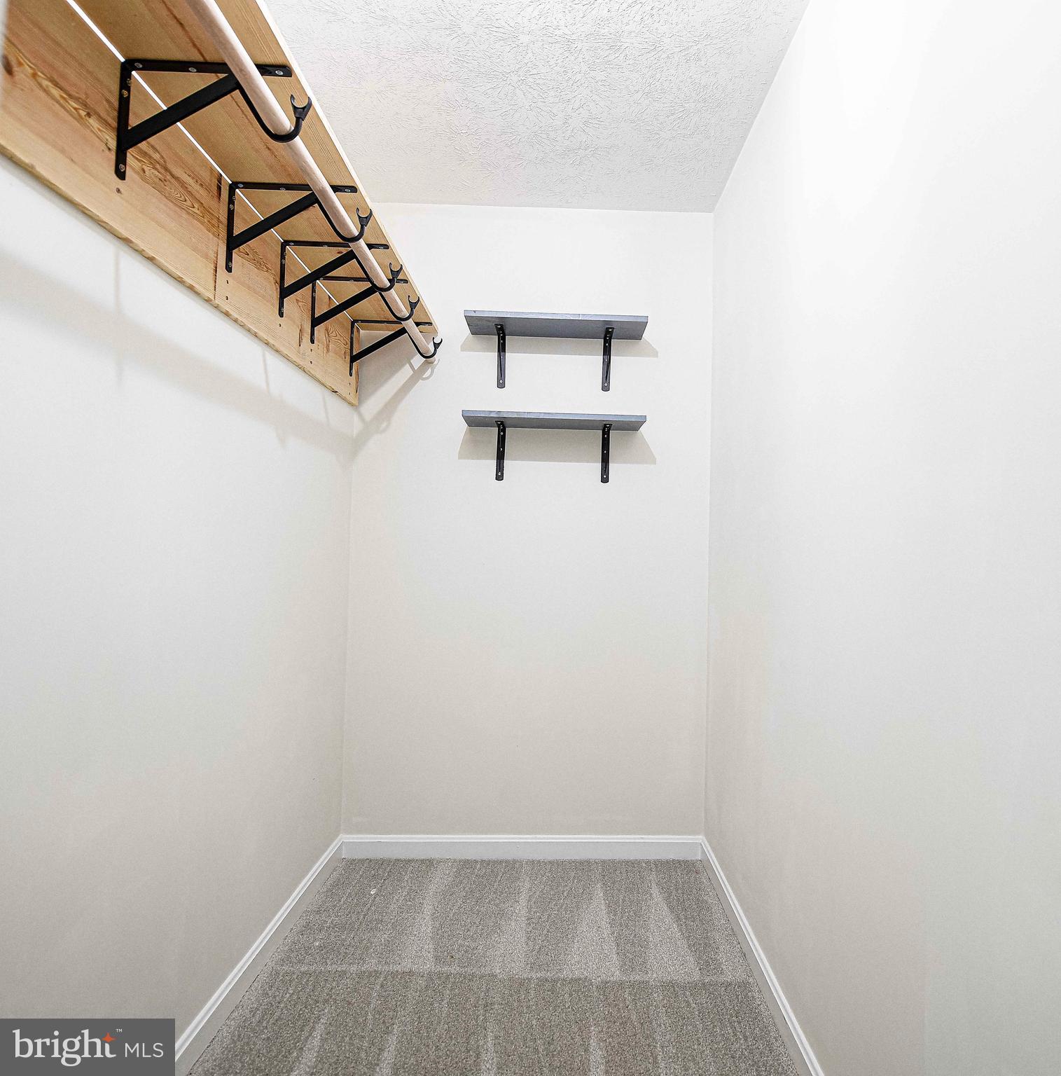 HONEYSUCKLE HOLLOW - Residential