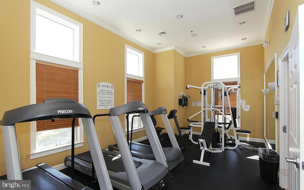 KING FARM - Residential Lease