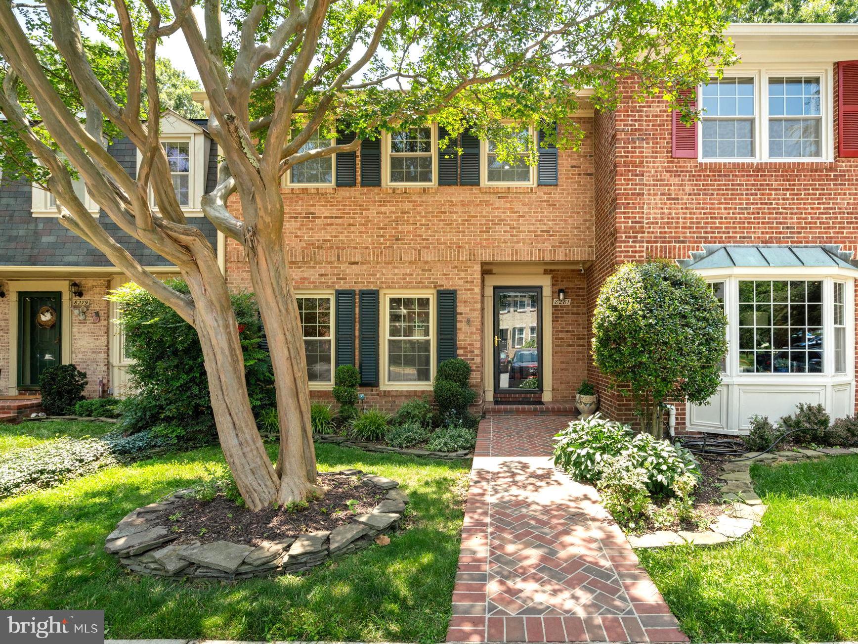8281 CLIFTON FARM COURT