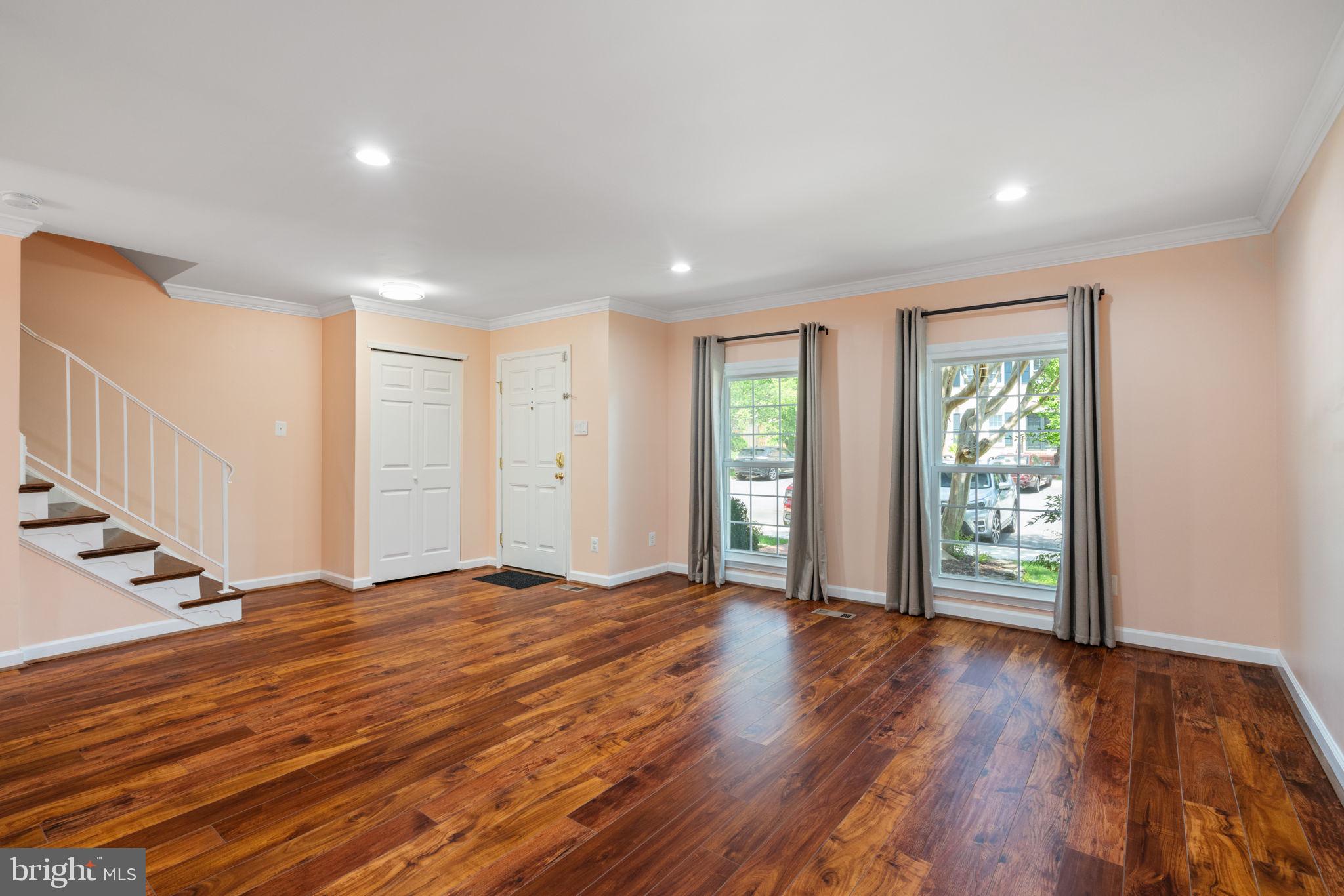 8281 CLIFTON FARM COURT