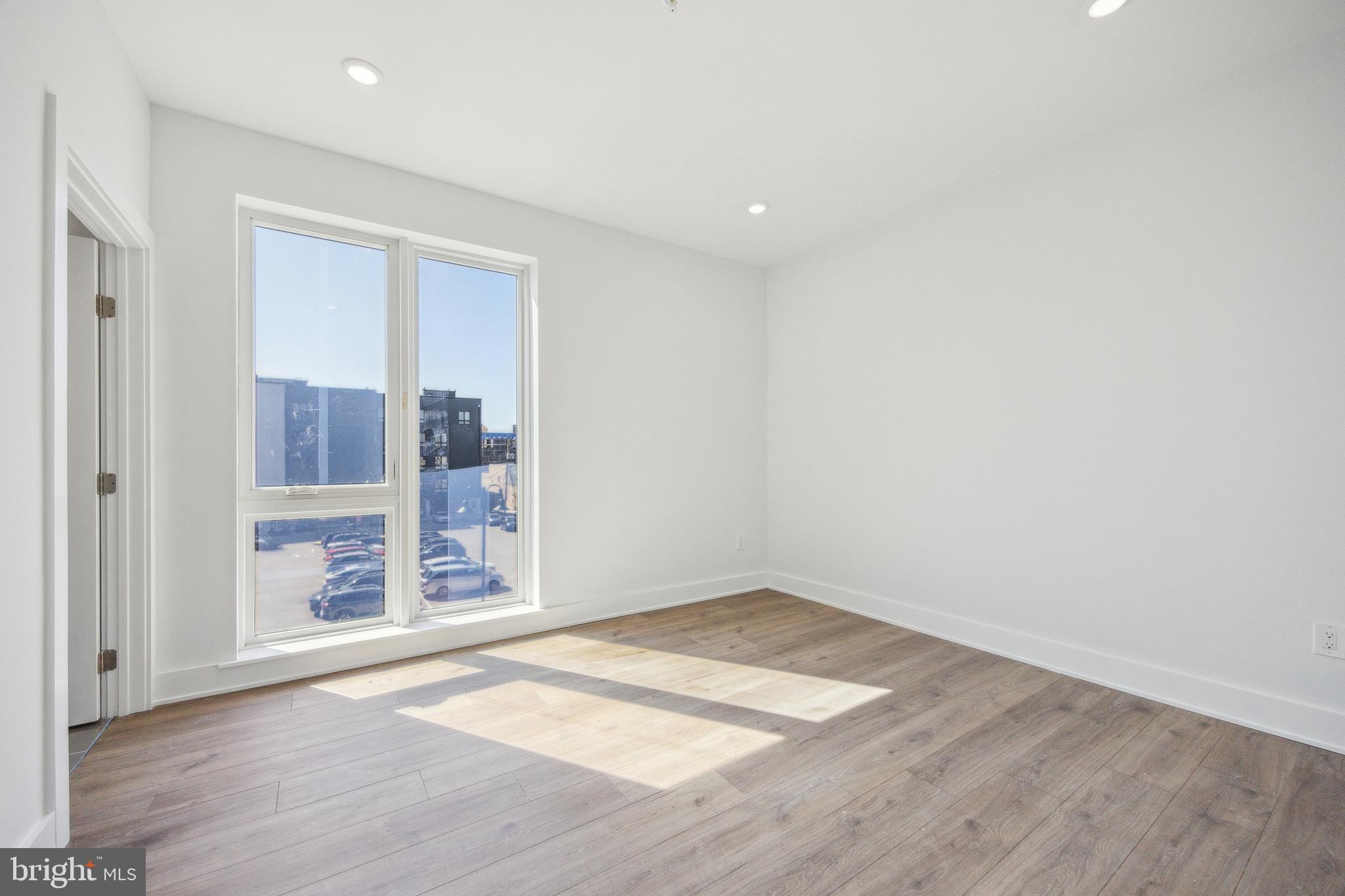 OLDE KENSINGTON - Residential Lease