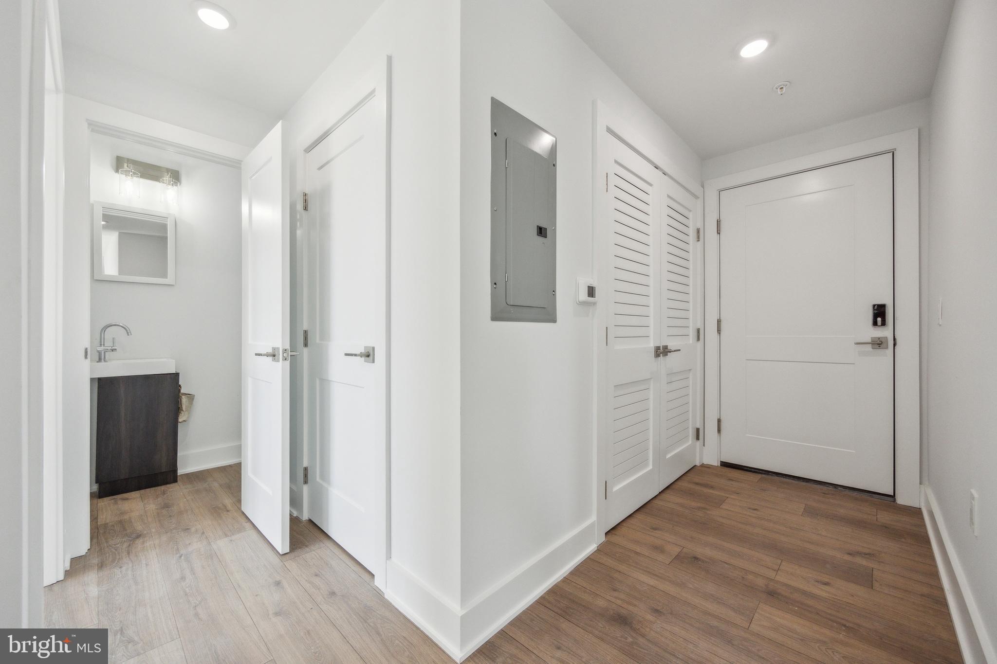 OLDE KENSINGTON - Residential Lease