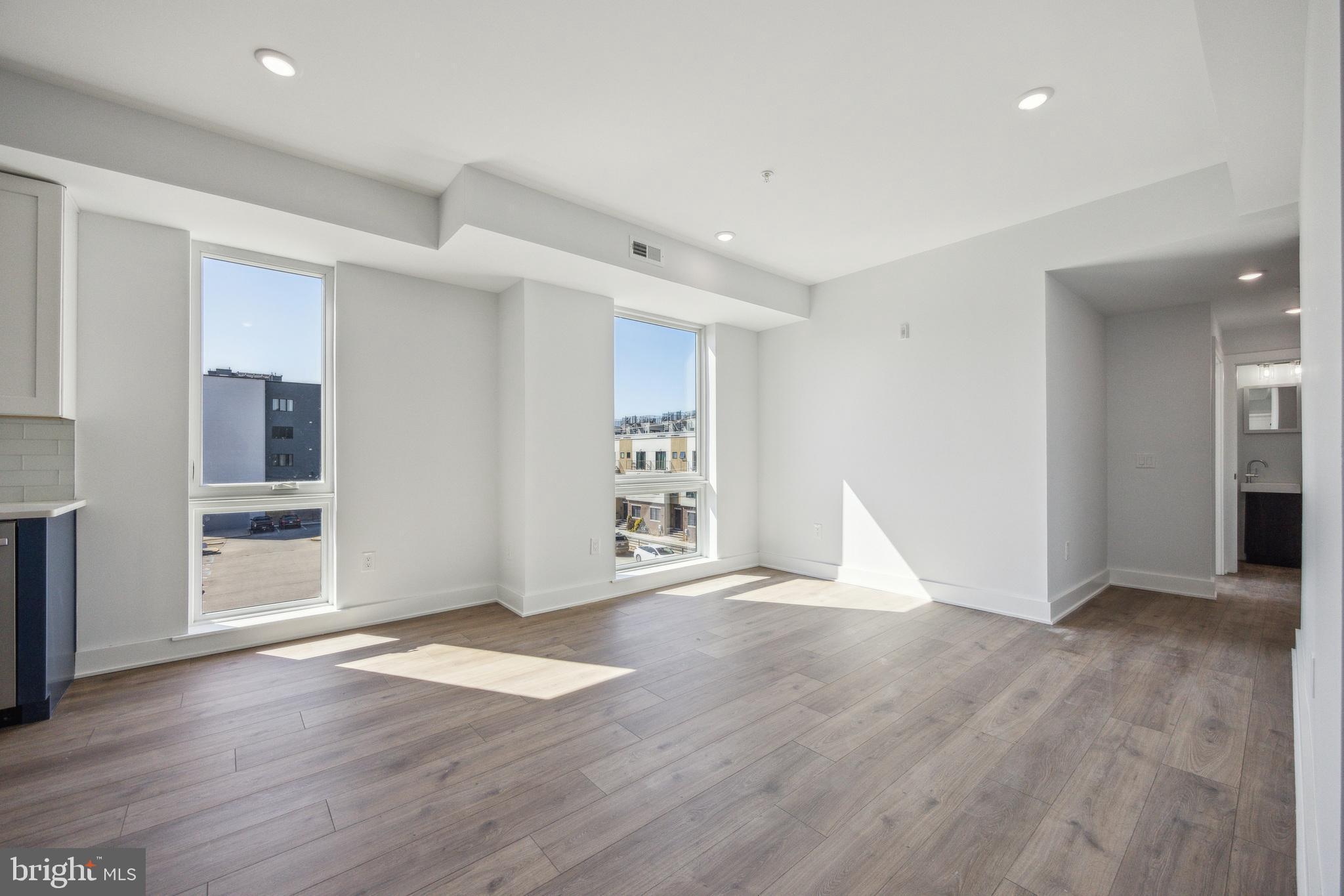 OLDE KENSINGTON - Residential Lease