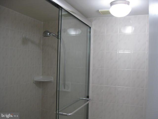 WATERGATE AT LANDMARK - Residential Lease