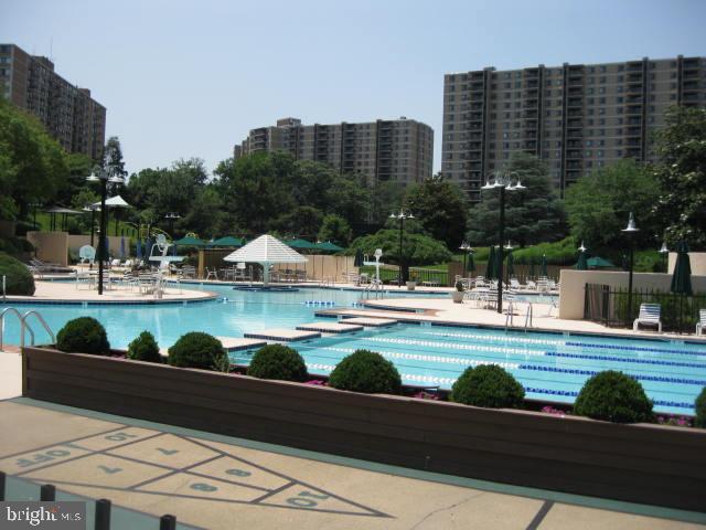 WATERGATE AT LANDMARK - Residential Lease