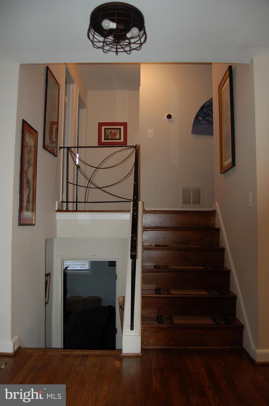 OLD POST ESTATES - Residential Lease