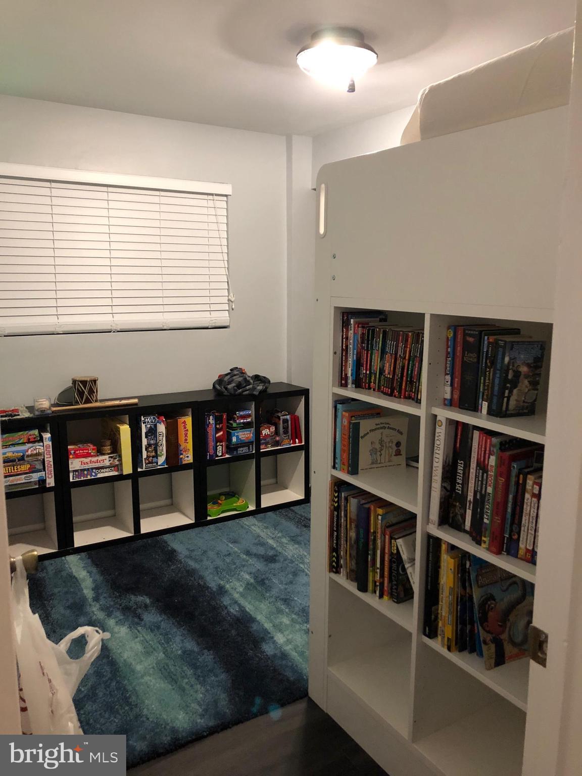 OLD POST ESTATES - Residential Lease