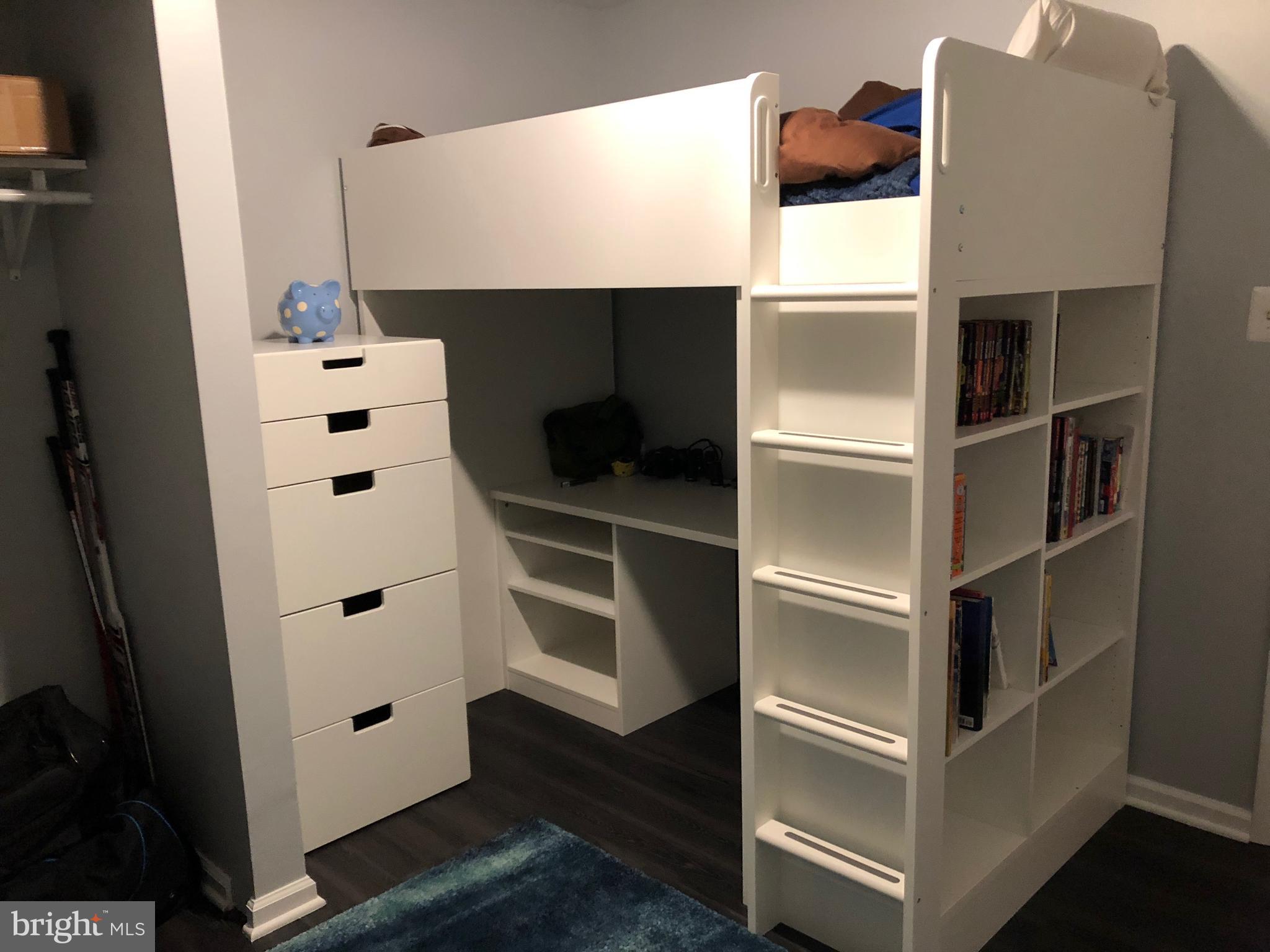 OLD POST ESTATES - Residential Lease