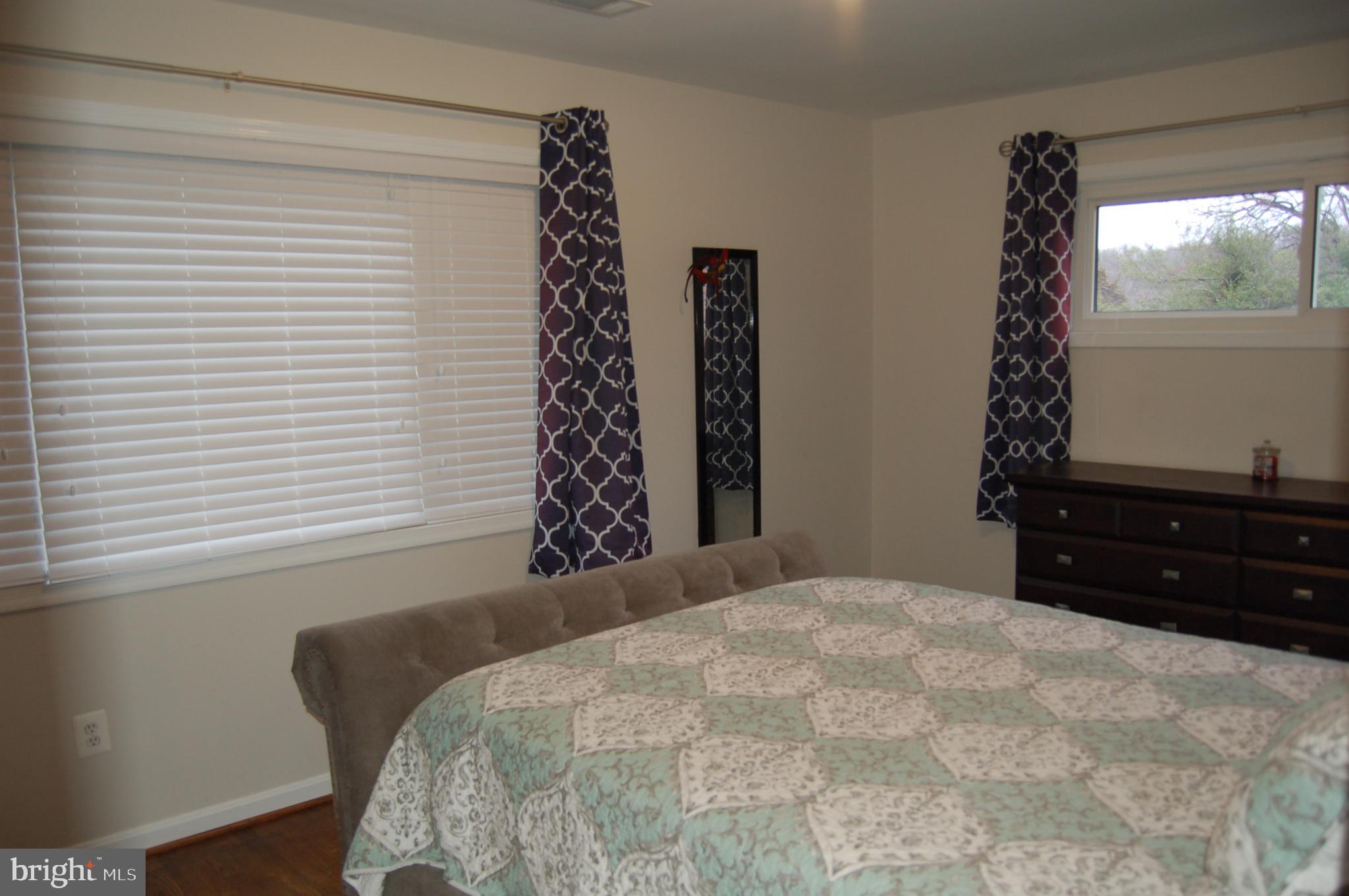 OLD POST ESTATES - Residential Lease