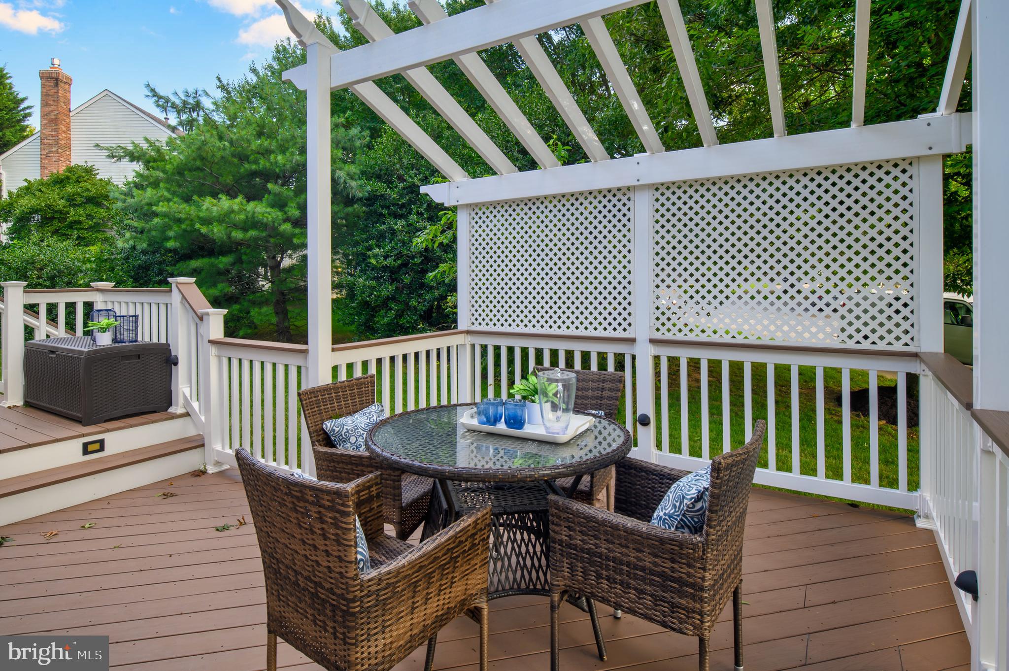 OAK TREE - Residential