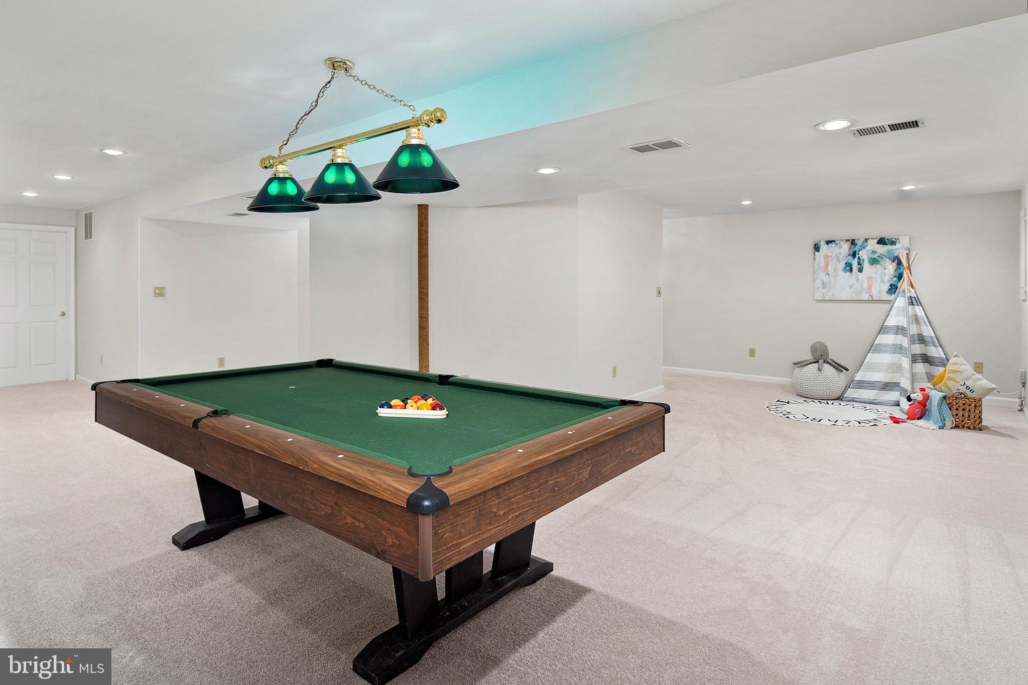 OAK TREE - Residential