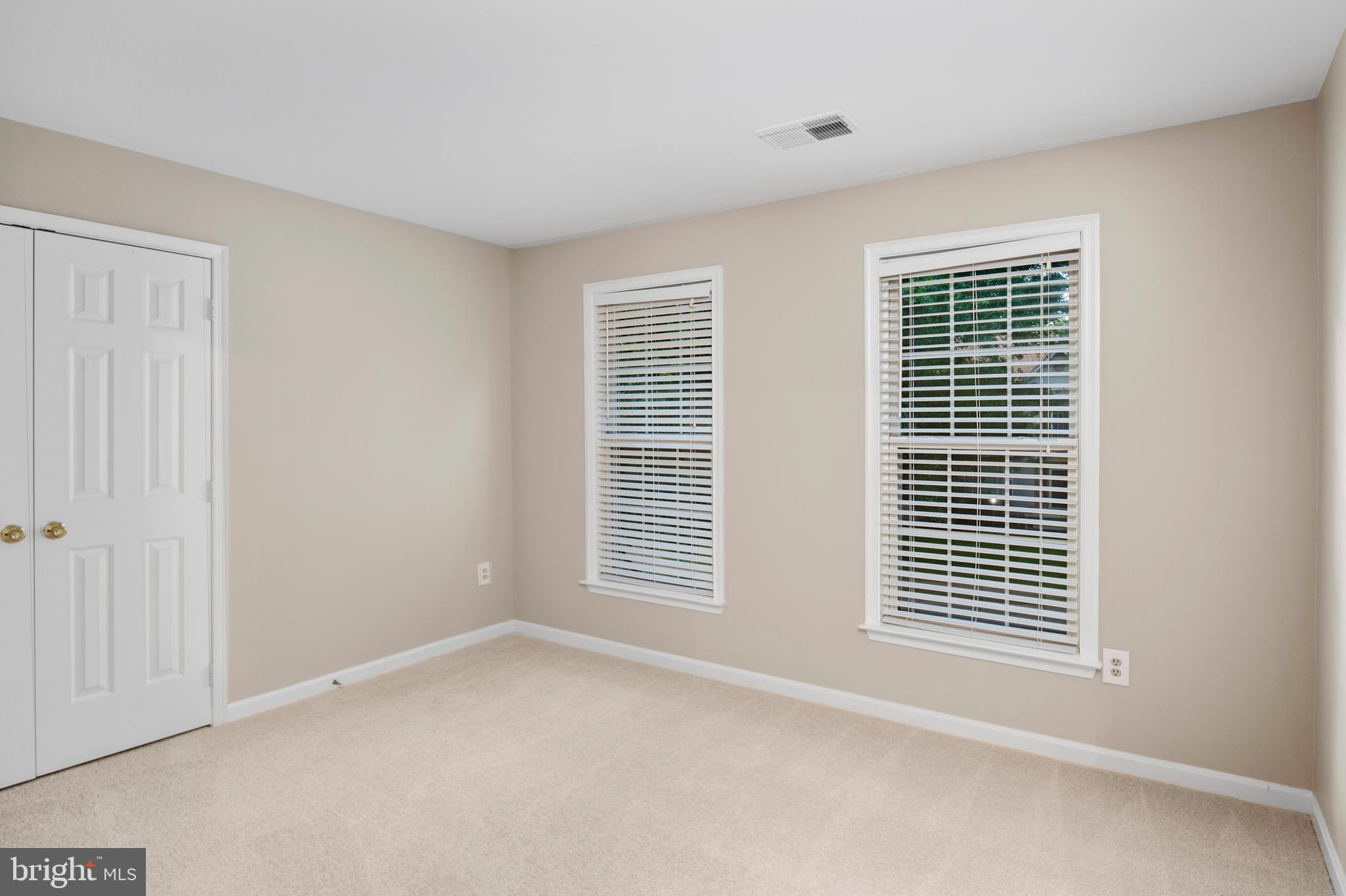 OAK TREE - Residential