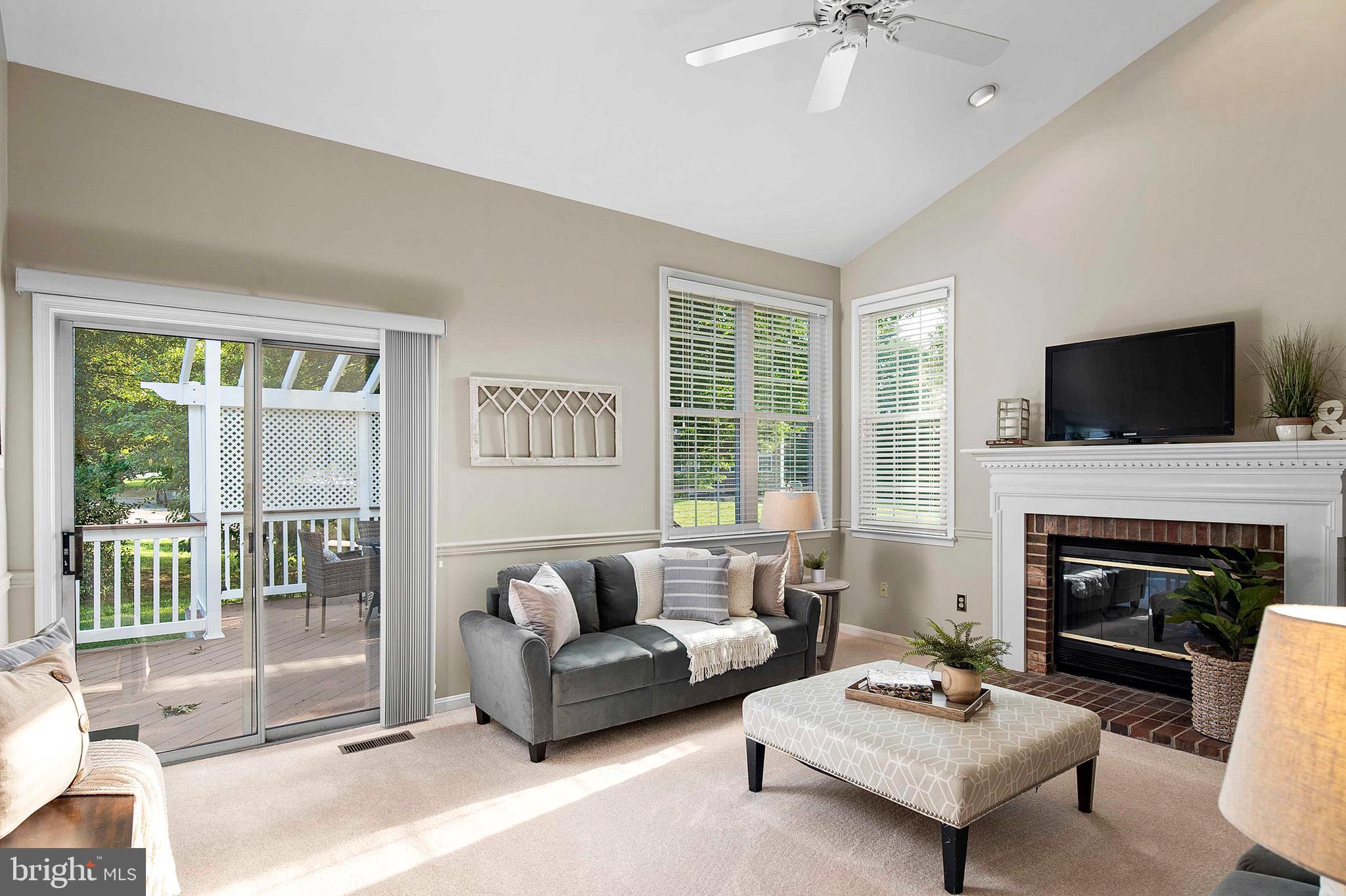 OAK TREE - Residential