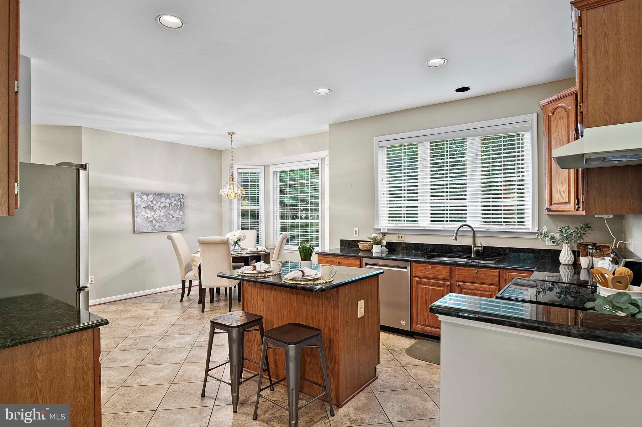 OAK TREE - Residential