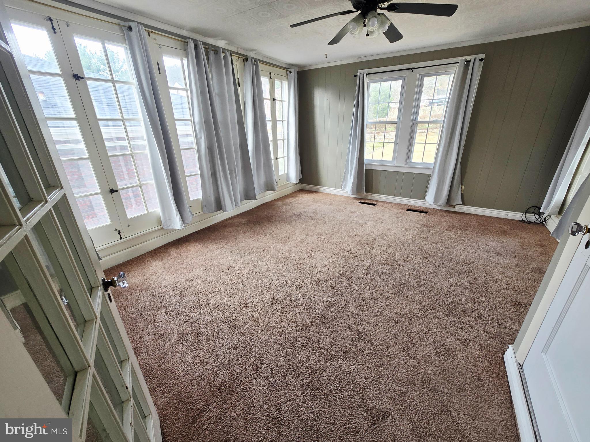 NORTH END - Residential