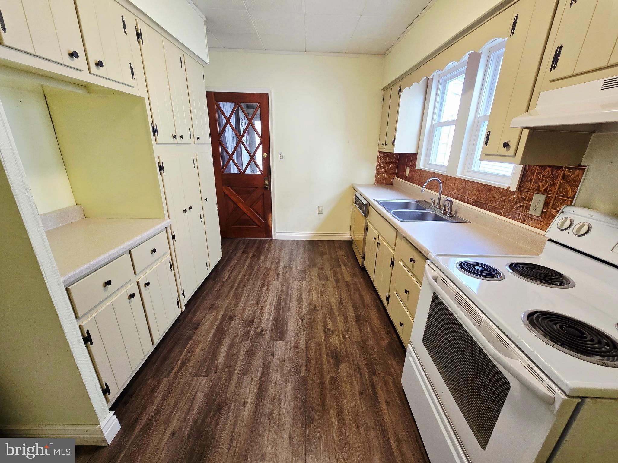 NORTH END - Residential