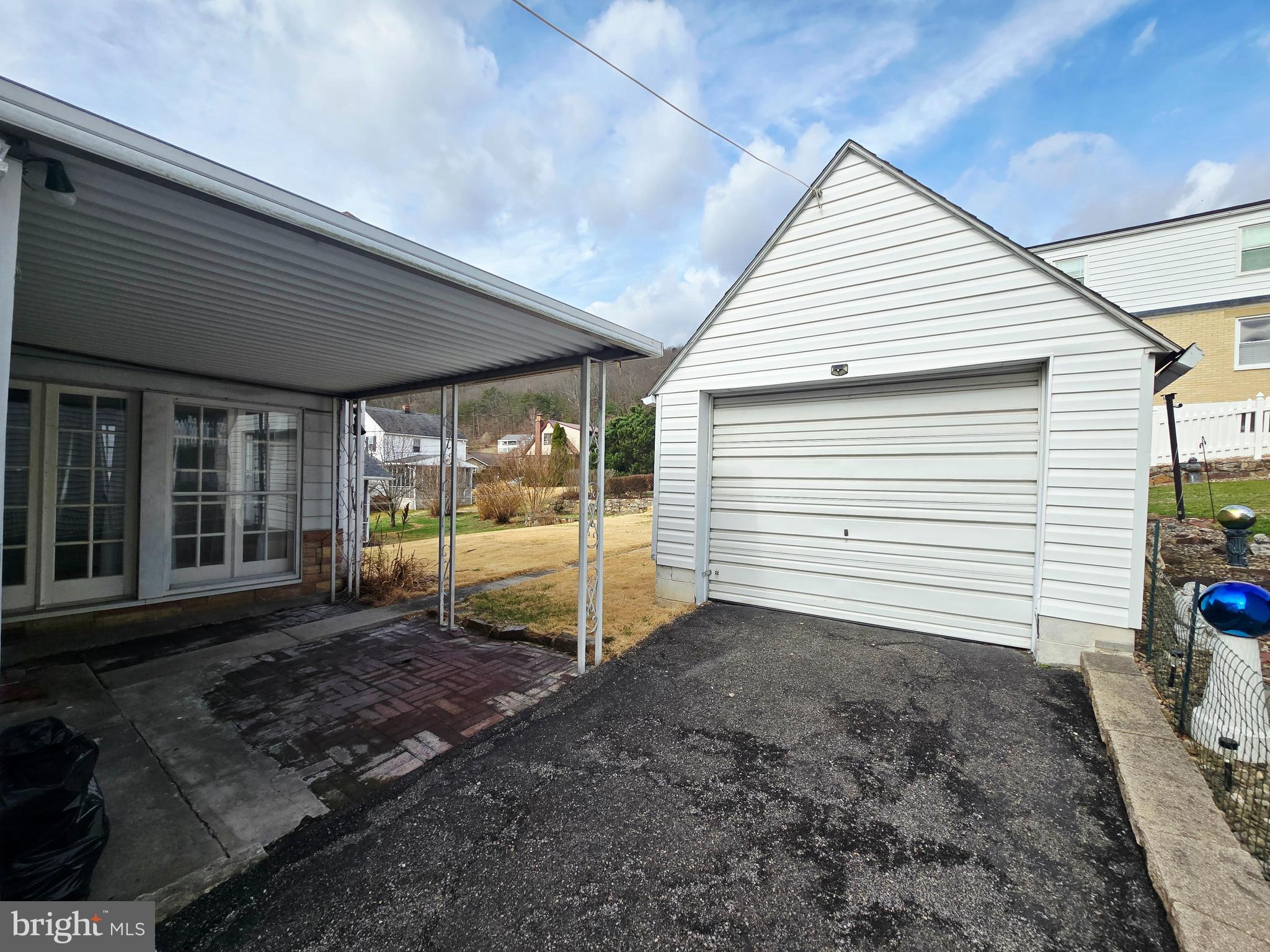 NORTH END - Residential