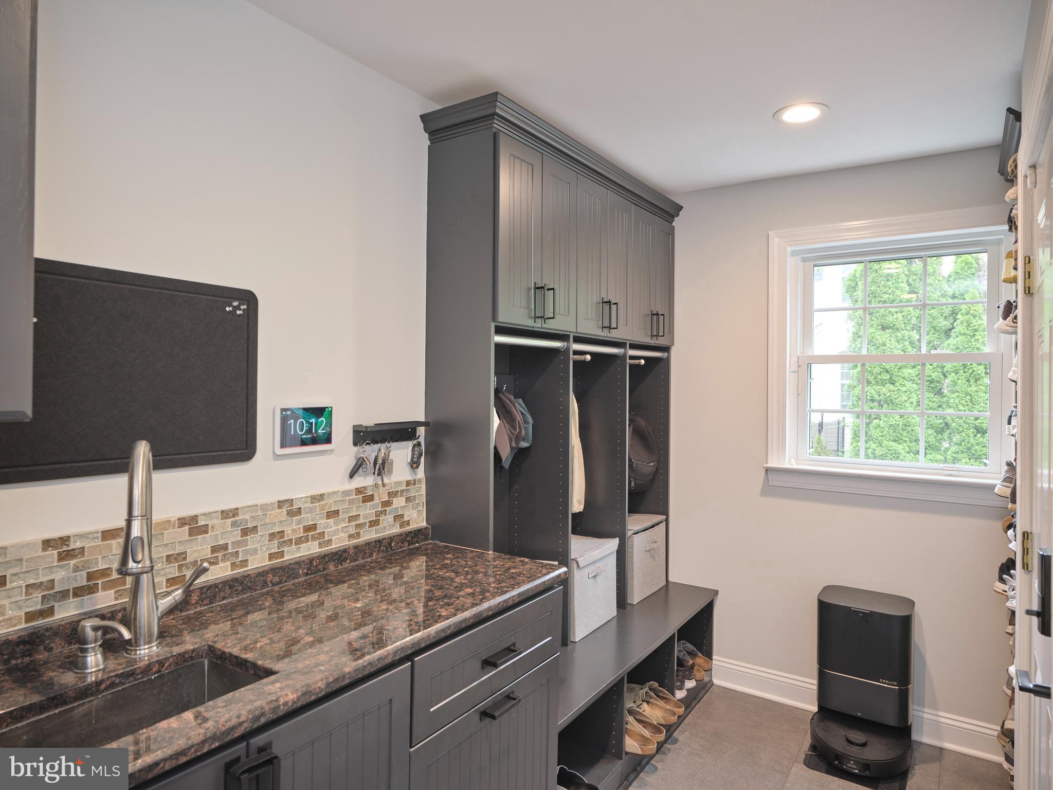 CLEARVIEW ESTS - Residential