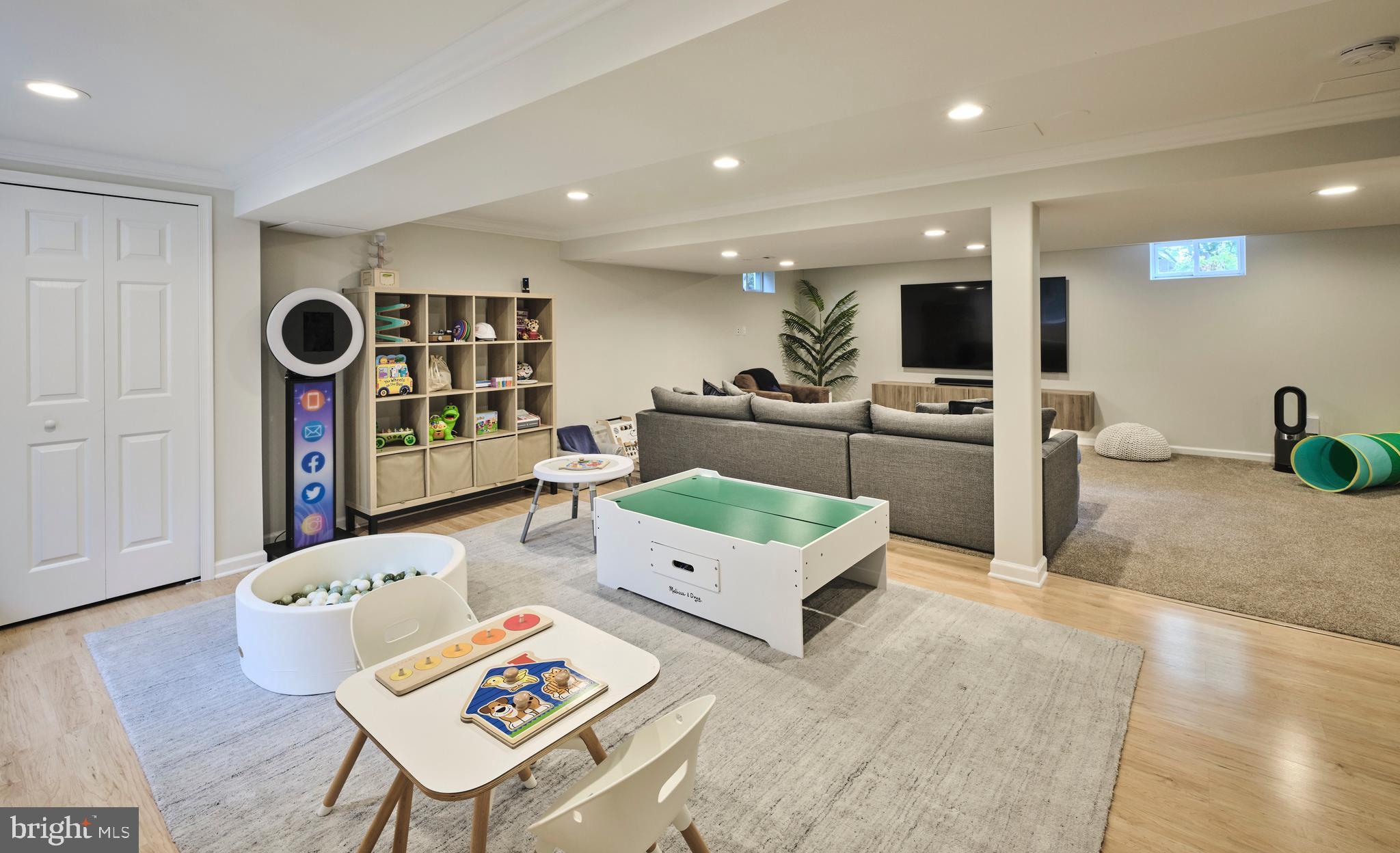 CLEARVIEW ESTS - Residential