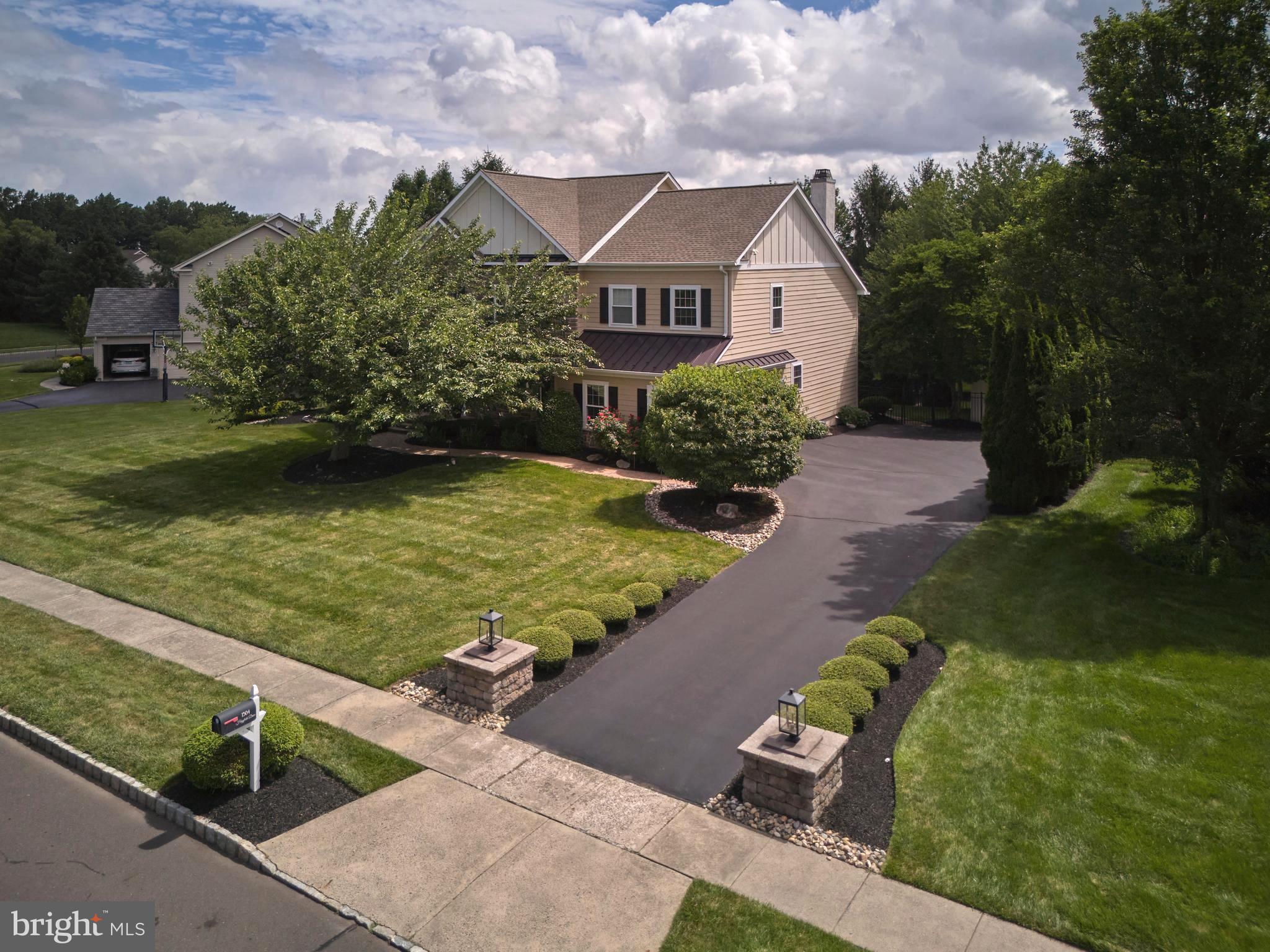 1504 HAYFIELD DRIVE