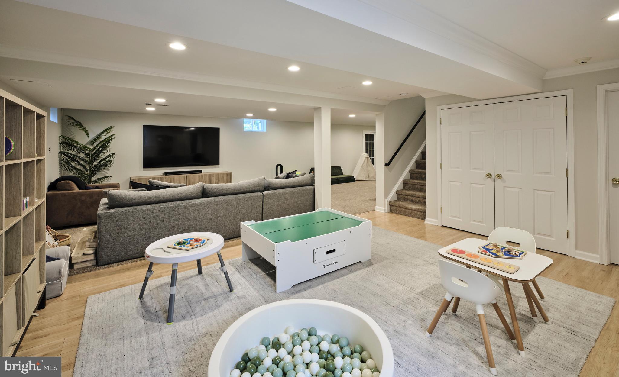 CLEARVIEW ESTS - Residential