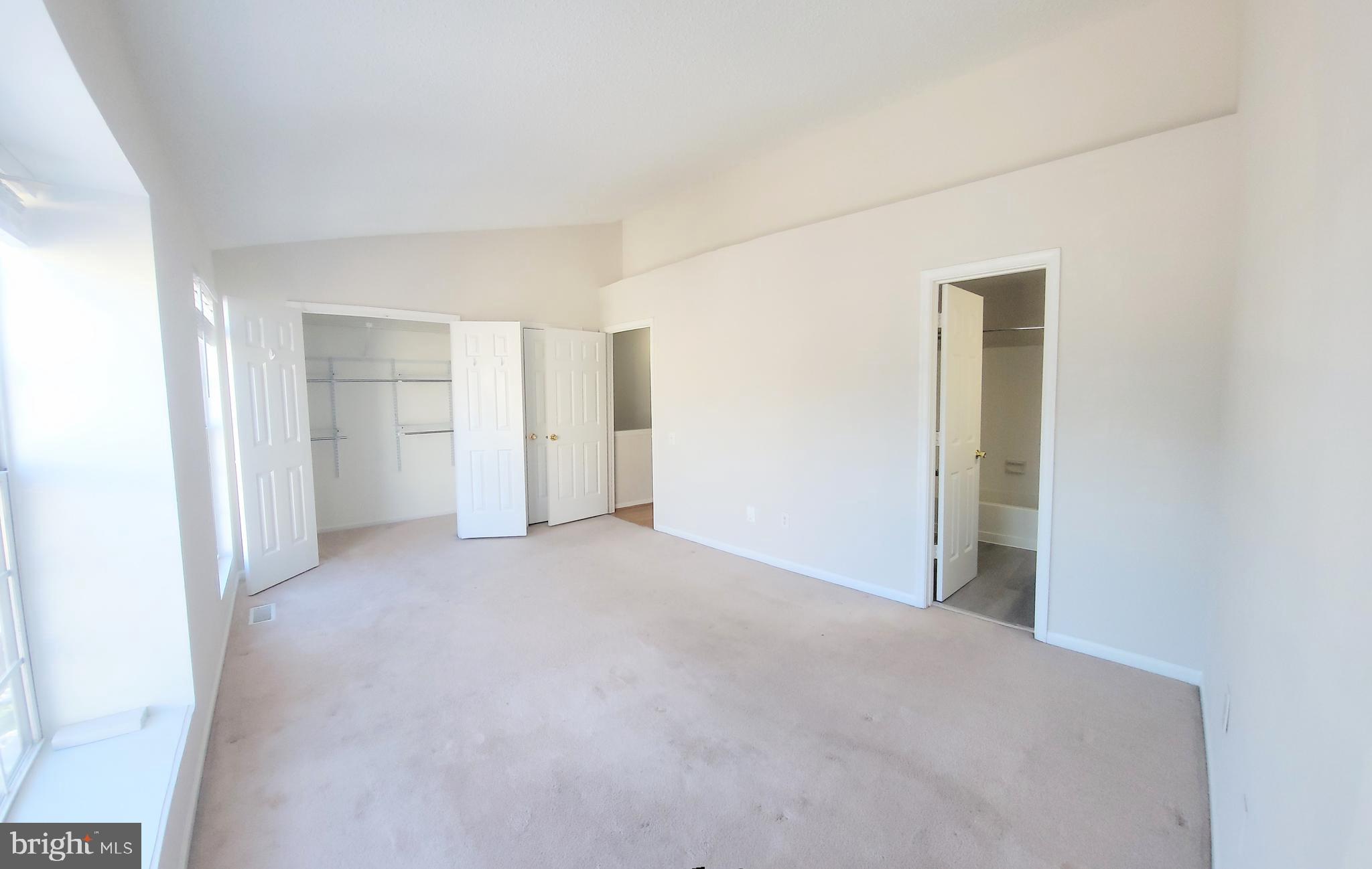 CARNABY SQUARE - Residential Lease