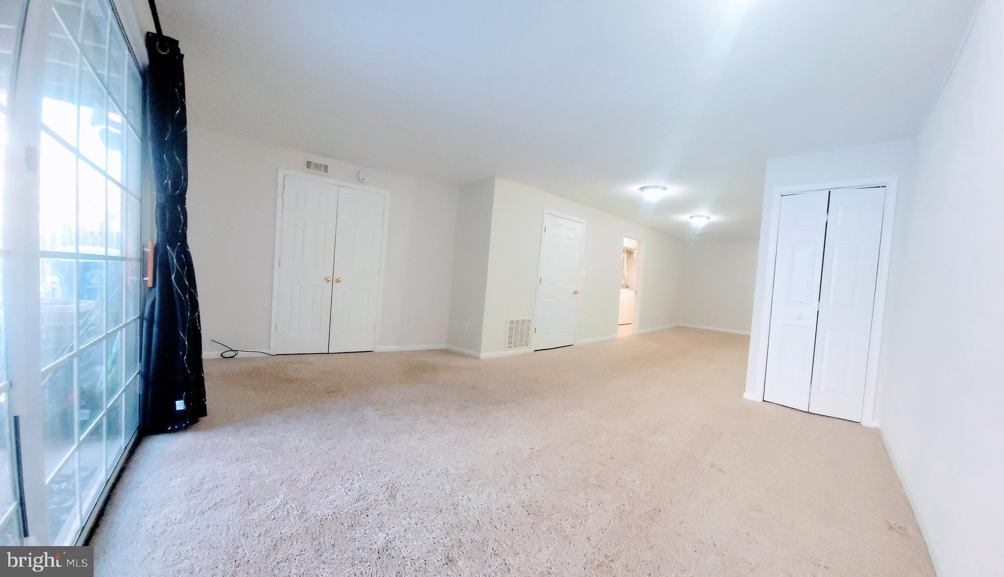 CARNABY SQUARE - Residential Lease